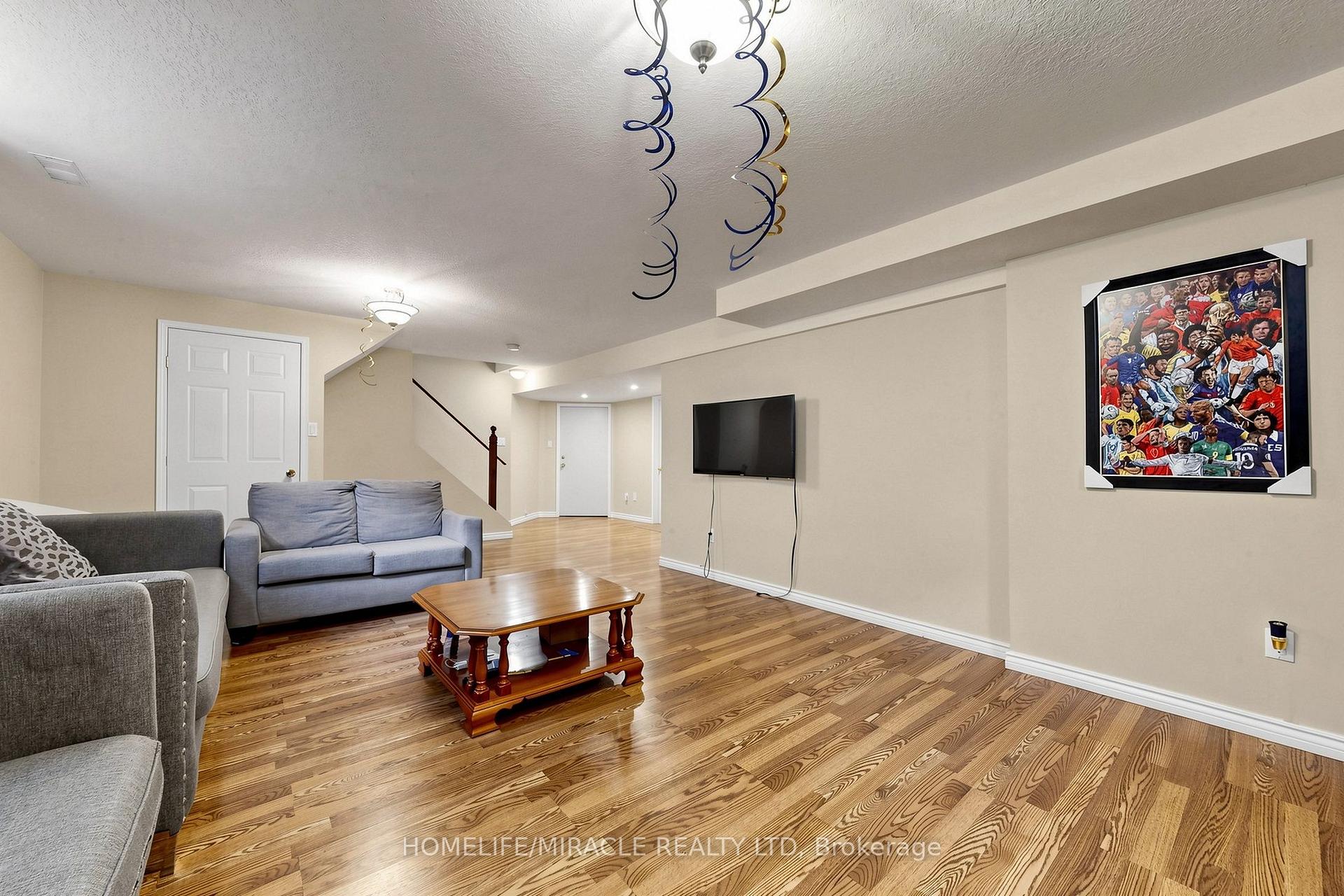 Photo 39 of 378 Mountain Laurel Crescent, Kitchener, Larentian West — HOMEH