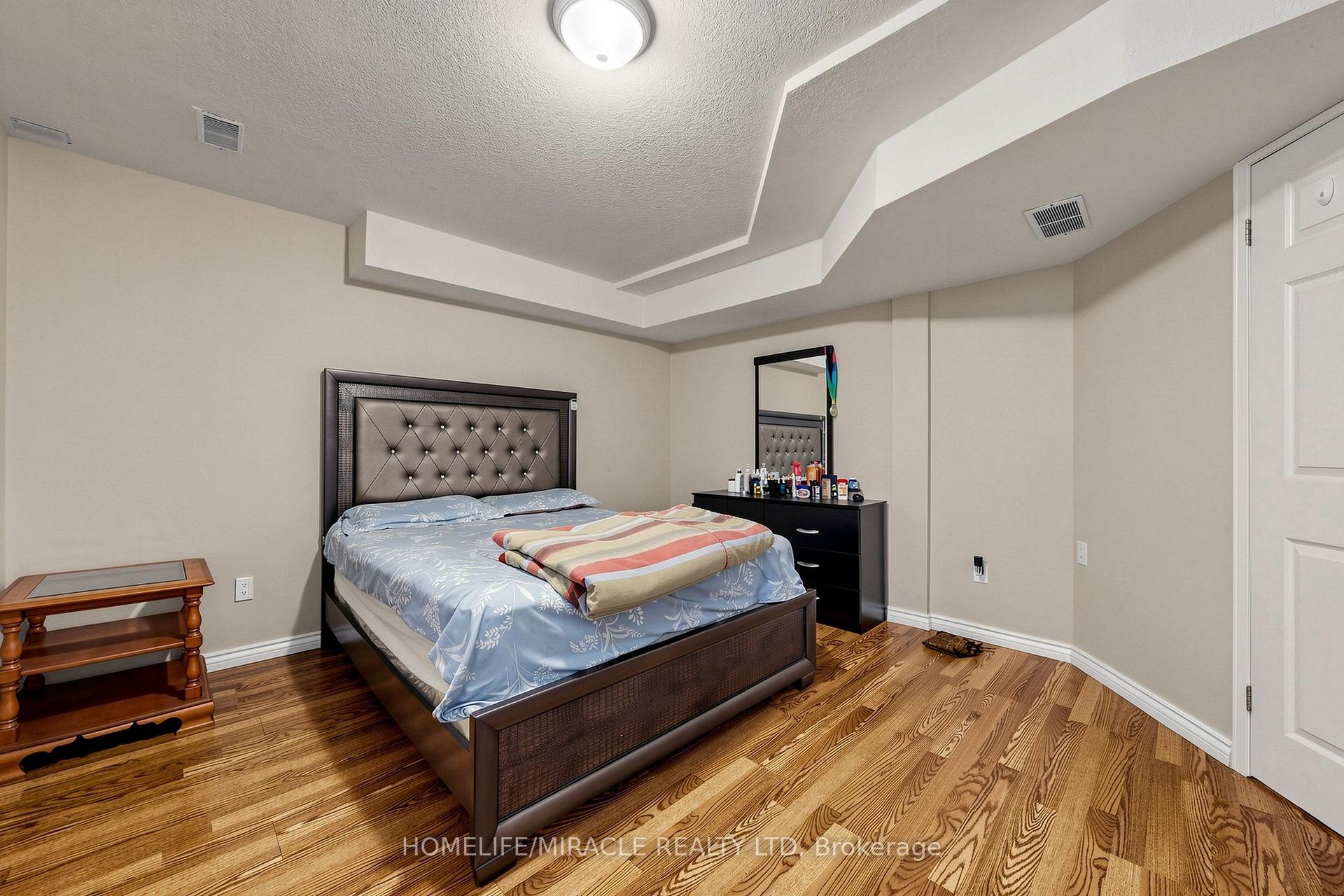 Photo 42 of 378 Mountain Laurel Crescent, Kitchener, Larentian West — HOMEH
