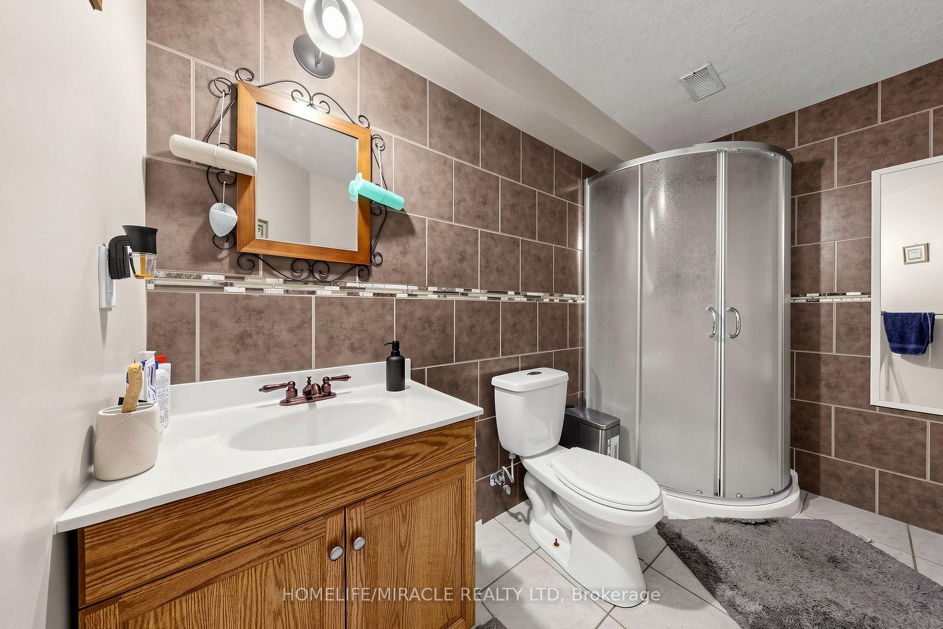 Photo 43 of 378 Mountain Laurel Crescent, Kitchener, Larentian West — HOMEH