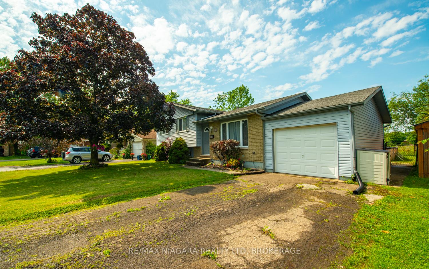 Photo 1 of 47 Elmvale Crescent, Port Colborne, Main Street — HOMEH