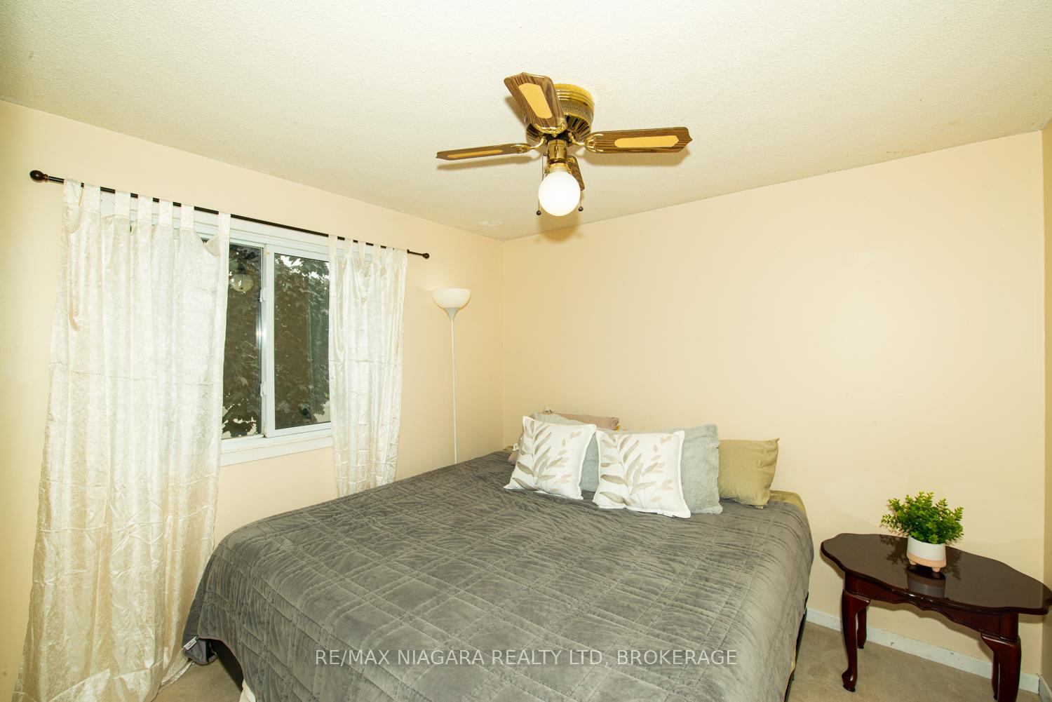 Photo 11 of 47 Elmvale Crescent, Port Colborne, Main Street — HOMEH