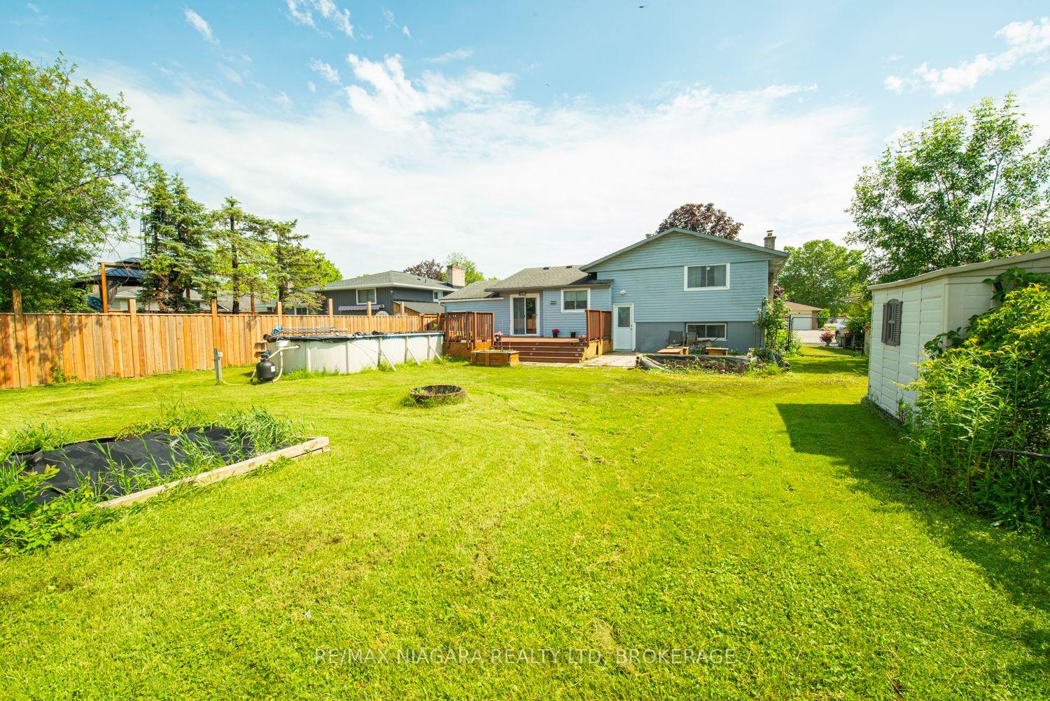 Photo 18 of 47 Elmvale Crescent, Port Colborne, Main Street — HOMEH