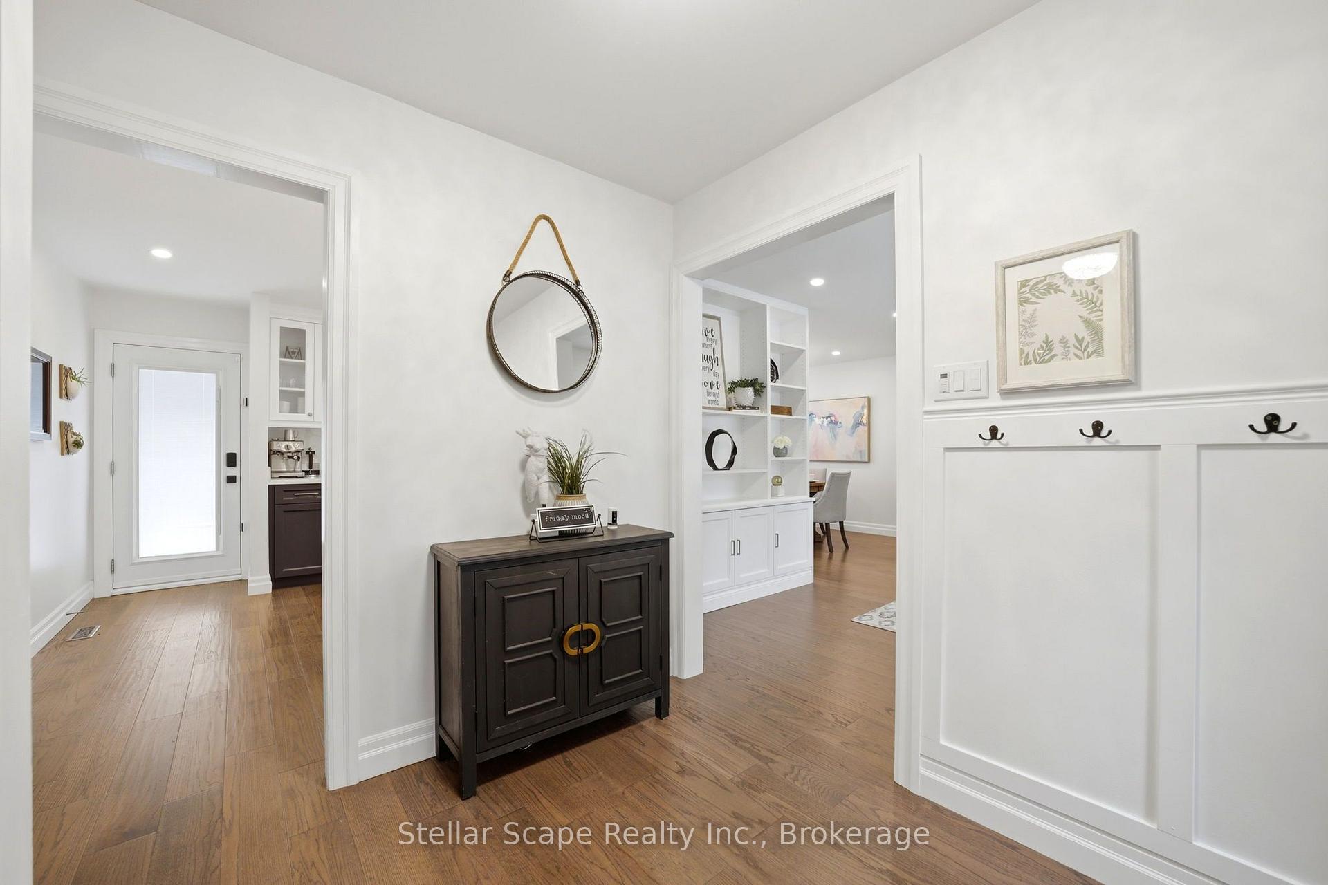 Photo 6 of 1218 Oxlow Drive, Oakville, College Park — HOMEH
