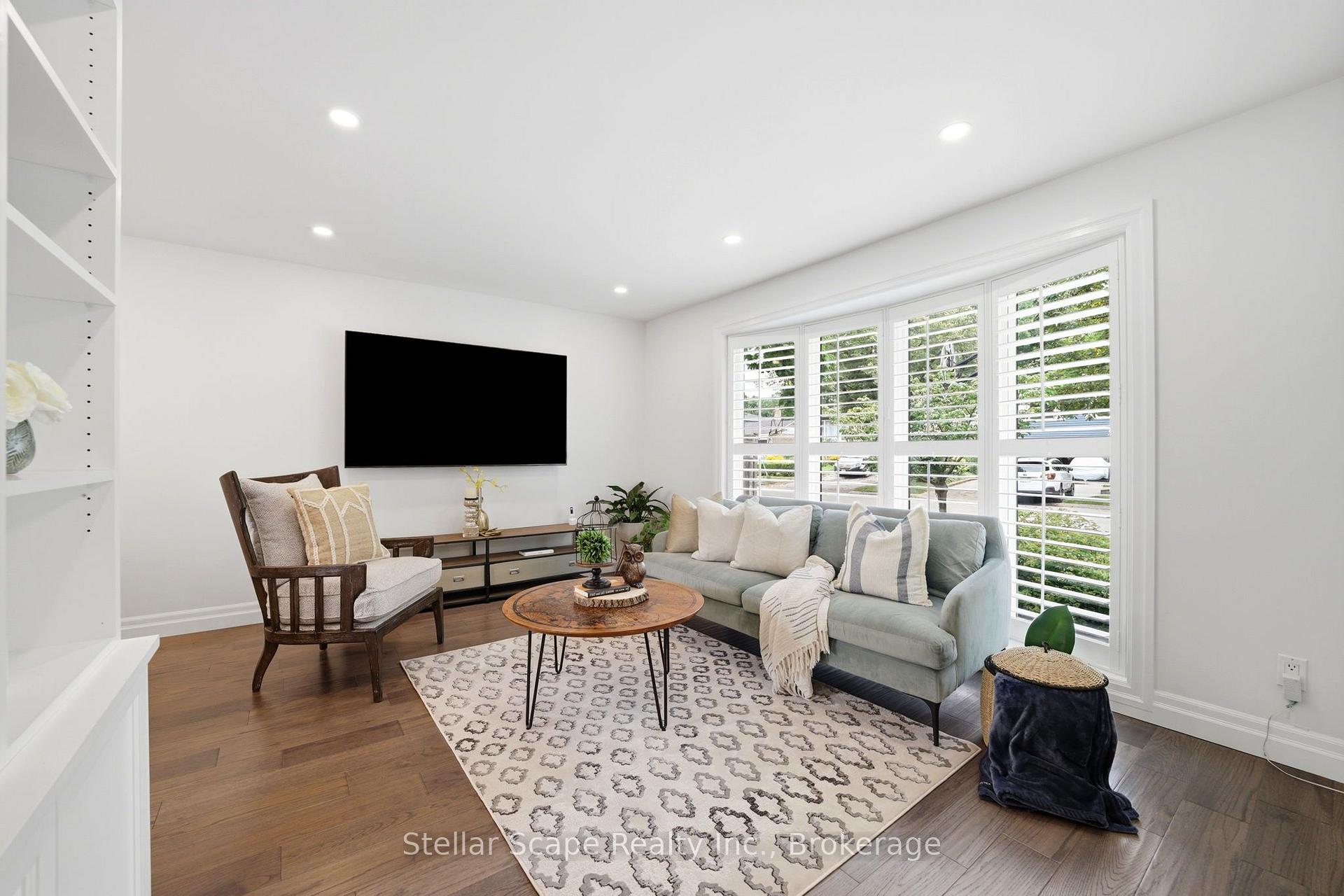 Photo 7 of 1218 Oxlow Drive, Oakville, College Park — HOMEH