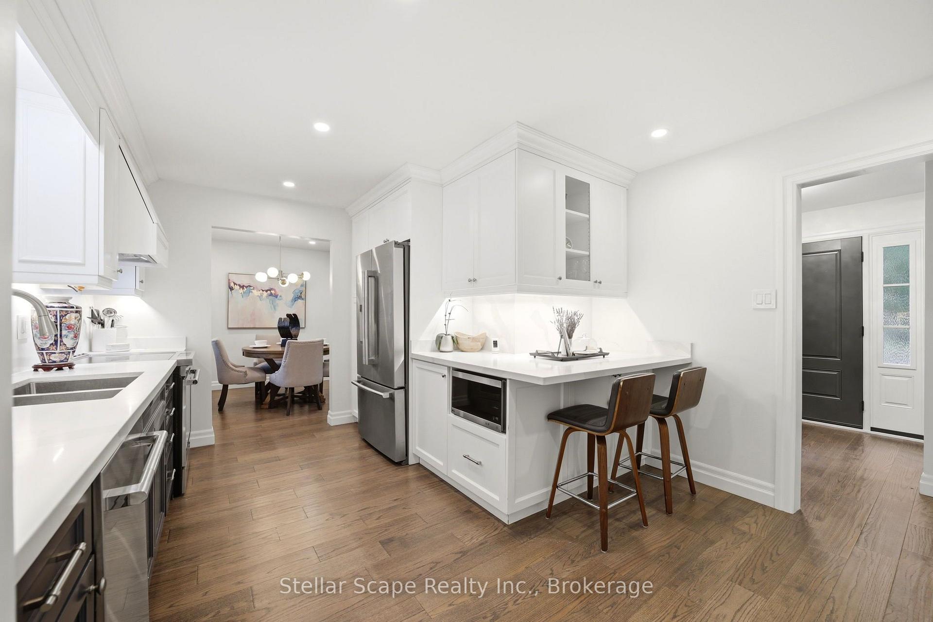 Photo 13 of 1218 Oxlow Drive, Oakville, College Park — HOMEH