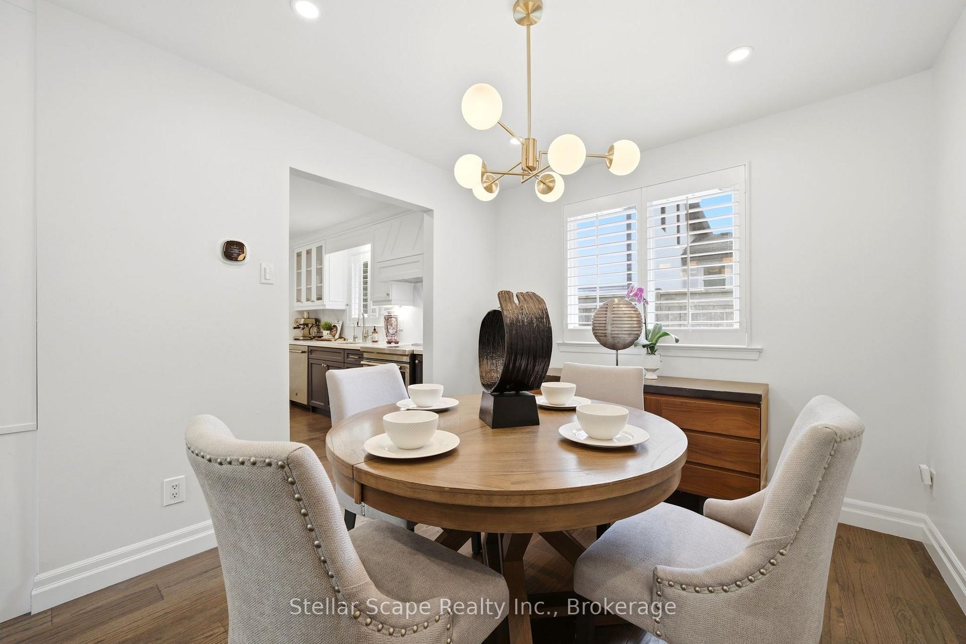 Photo 14 of 1218 Oxlow Drive, Oakville, College Park — HOMEH