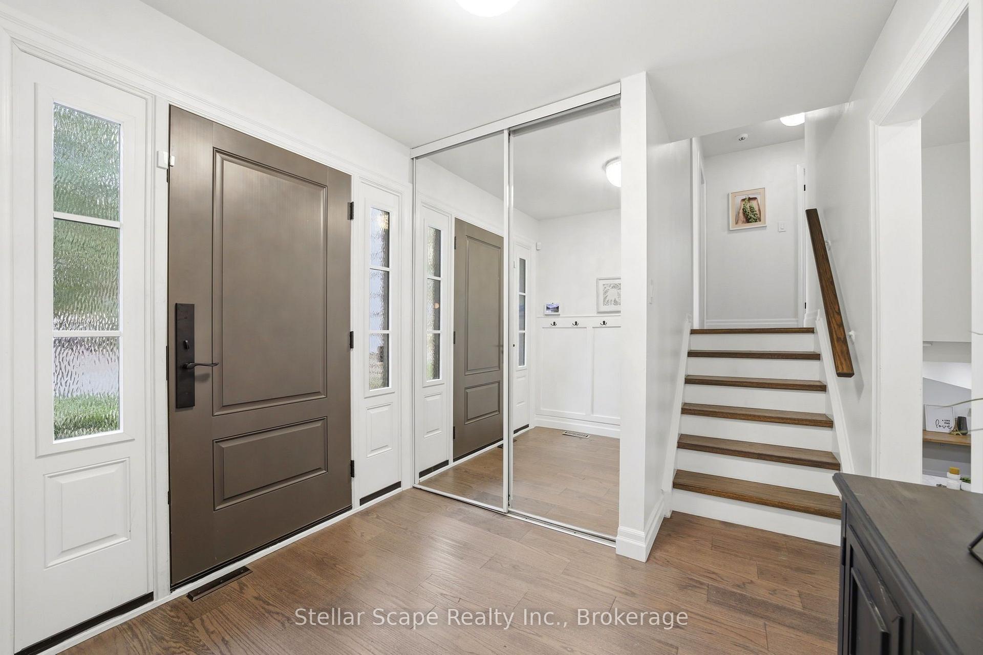 Photo 16 of 1218 Oxlow Drive, Oakville, College Park — HOMEH