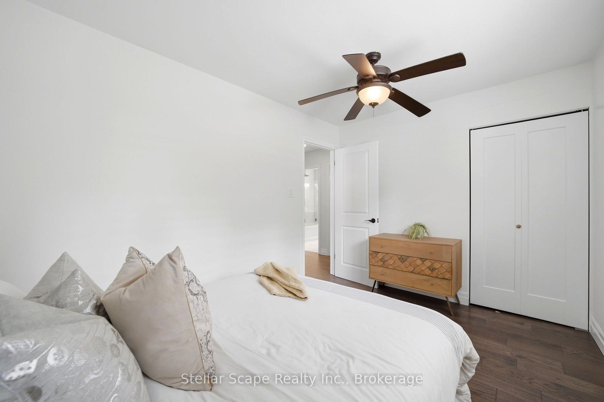 Photo 24 of 1218 Oxlow Drive, Oakville, College Park — HOMEH