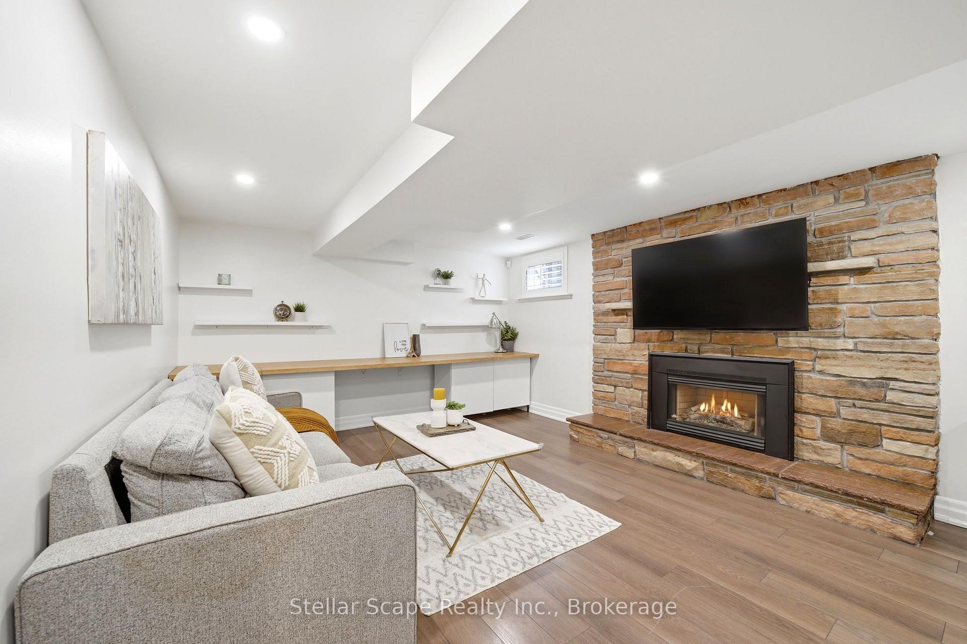Photo 31 of 1218 Oxlow Drive, Oakville, College Park — HOMEH