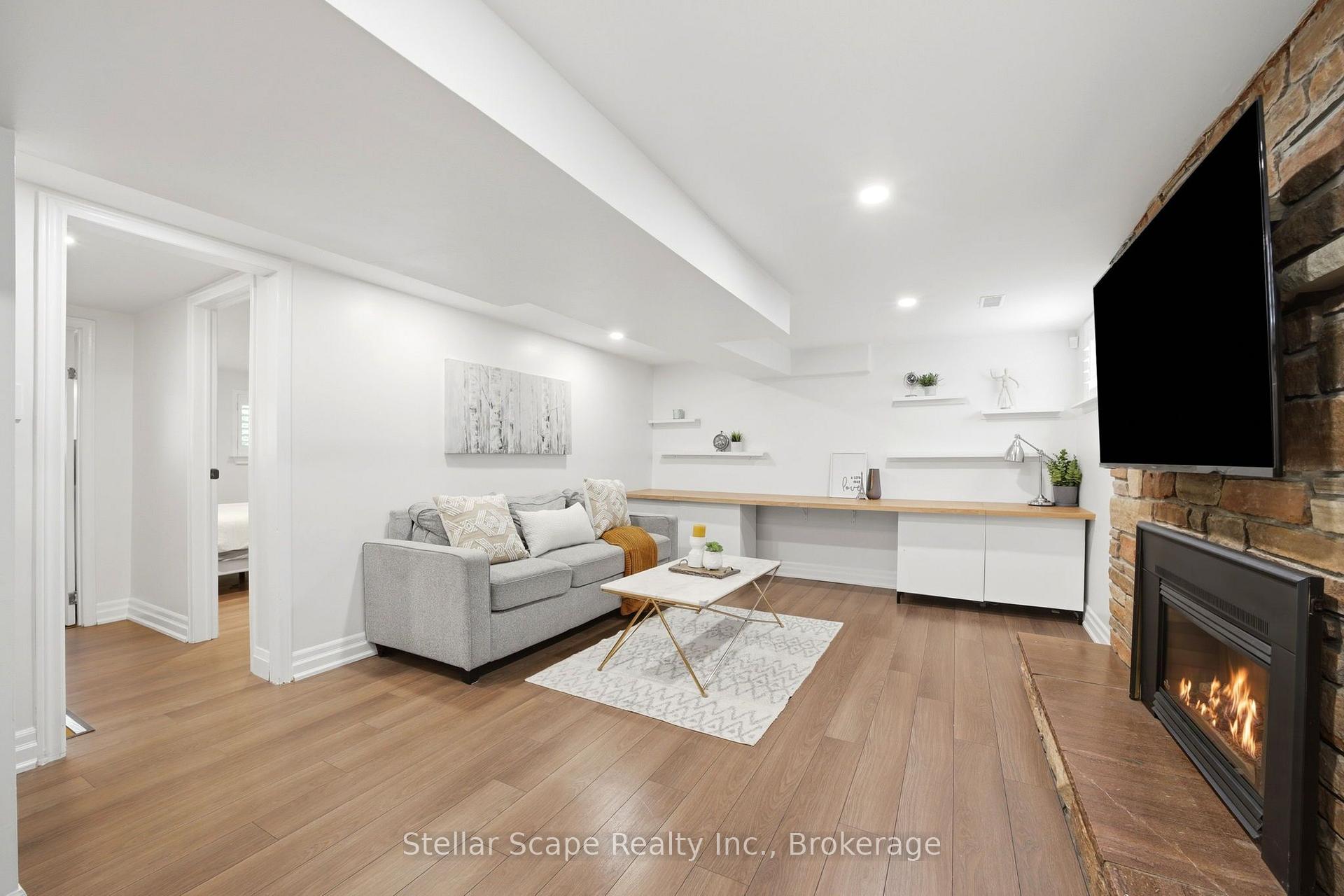 Photo 32 of 1218 Oxlow Drive, Oakville, College Park — HOMEH
