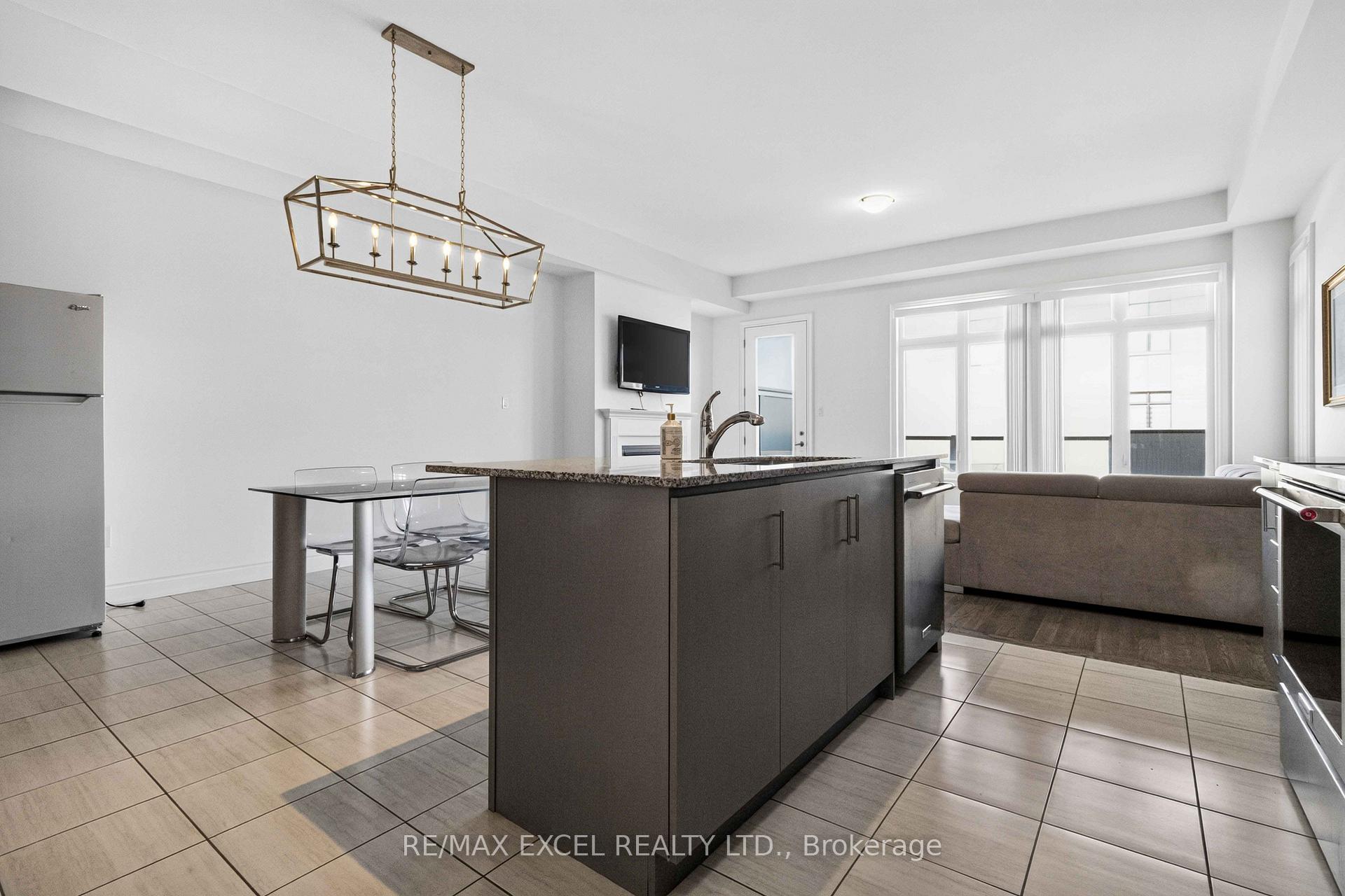 Photo 8 of 9540 Weston Road, Vaughan, Vellore Village — HOMEH