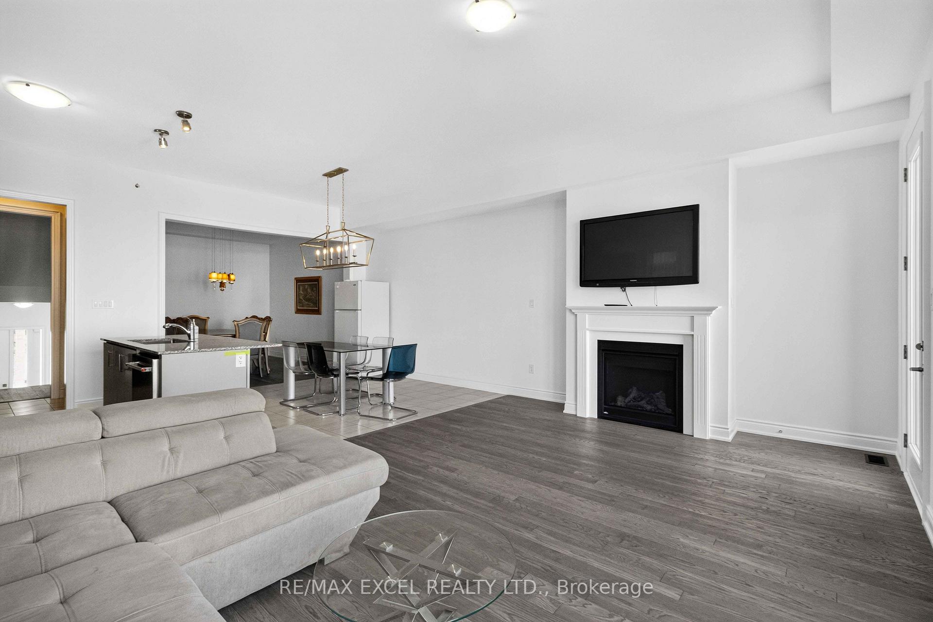 Photo 17 of 9540 Weston Road, Vaughan, Vellore Village — HOMEH