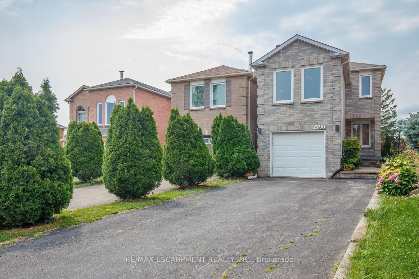 Photo 1 of 2790 Huntingdon Trail, Oakville, Clearview — HOMEH