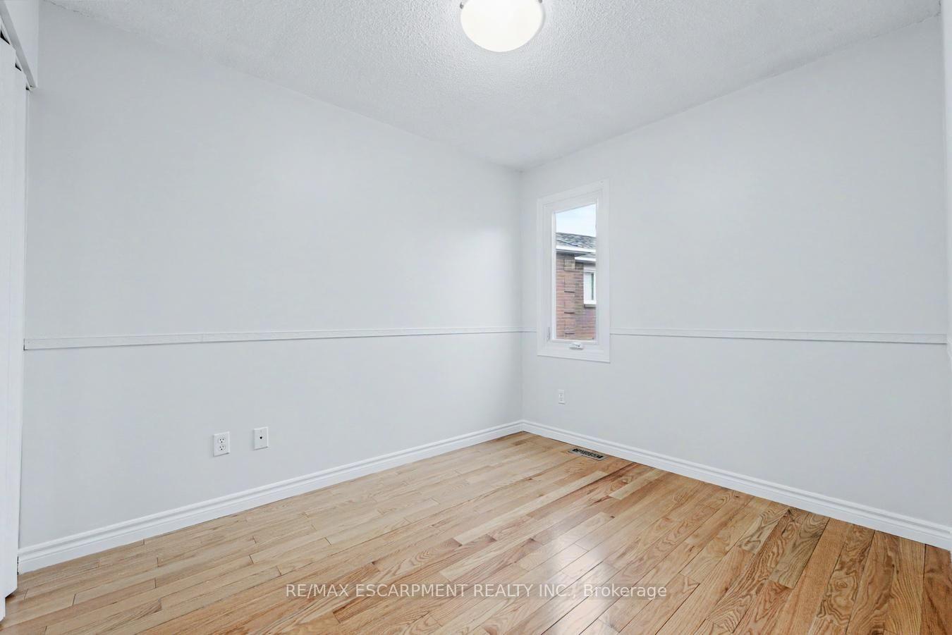 Photo 19 of 2790 Huntingdon Trail, Oakville, Clearview — HOMEH