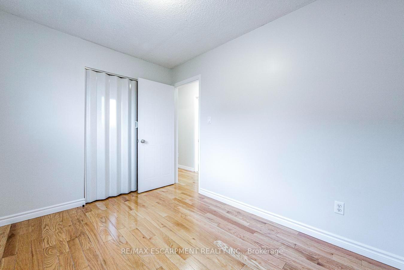 Photo 22 of 2790 Huntingdon Trail, Oakville, Clearview — HOMEH