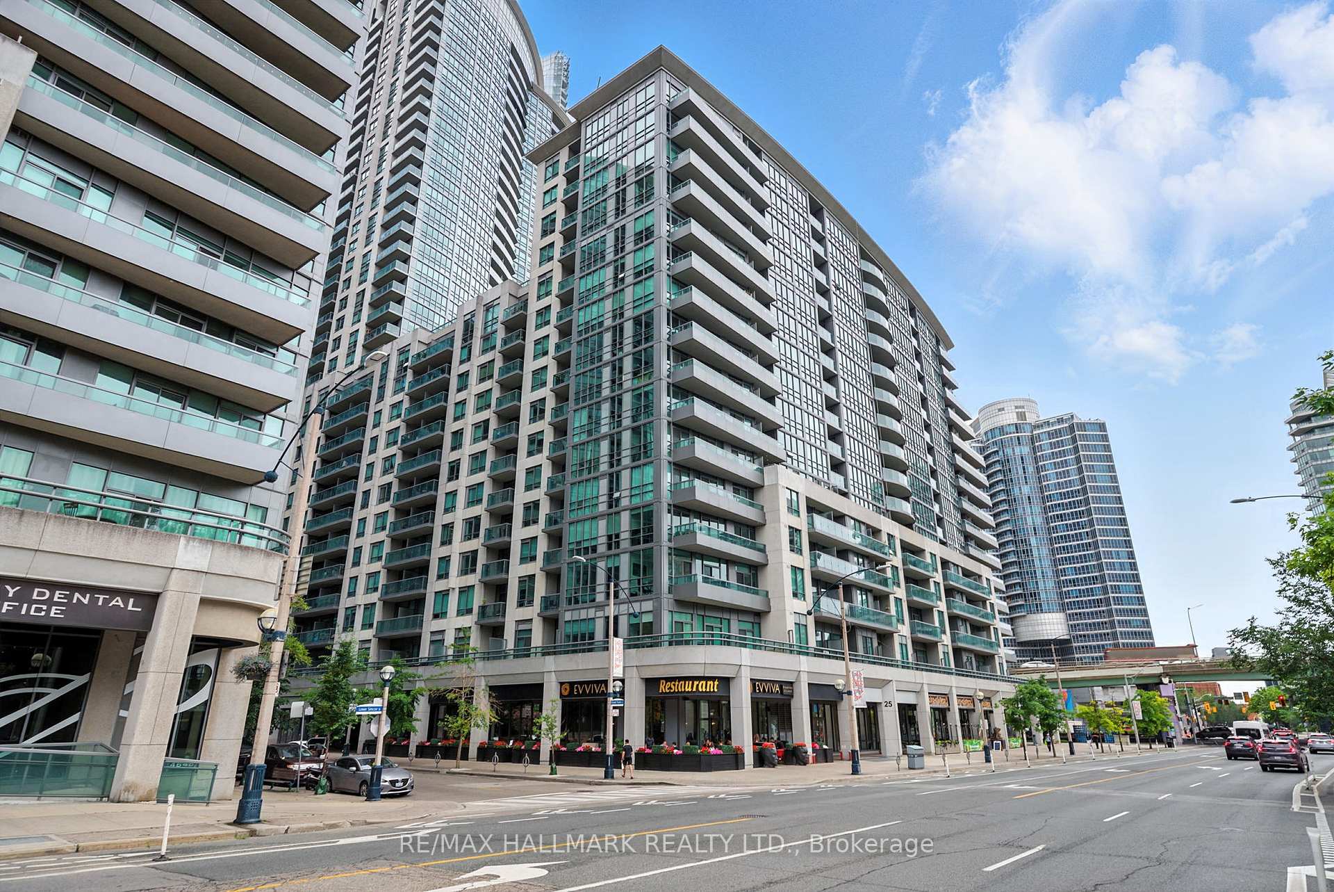 Photo 3 of Unit 301, 25 Lower Simcoe Street, Toronto, Waterfront Communities — HOMEH