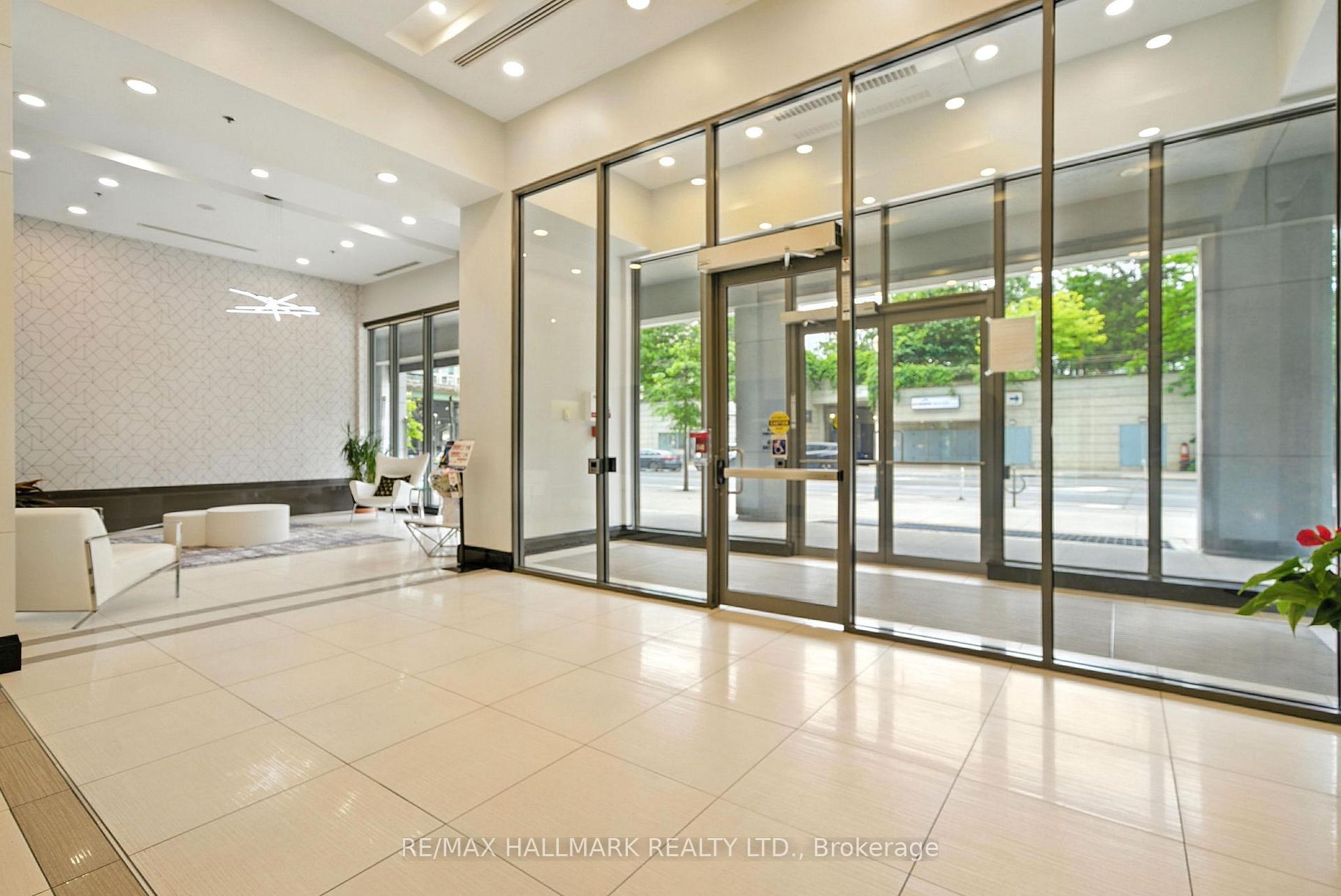 Photo 6 of Unit 301, 25 Lower Simcoe Street, Toronto, Waterfront Communities — HOMEH