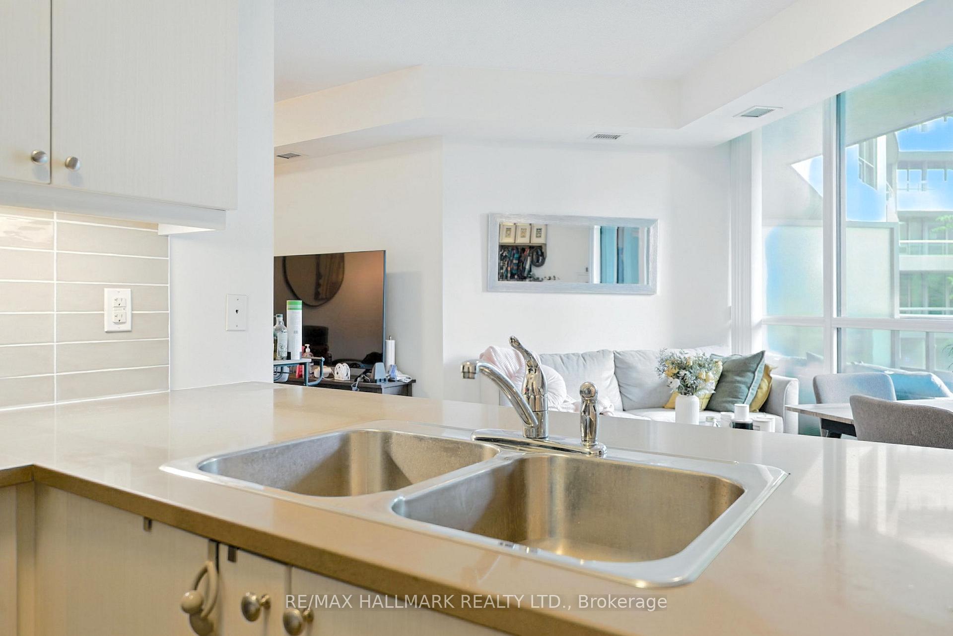 Photo 12 of Unit 301, 25 Lower Simcoe Street, Toronto, Waterfront Communities — HOMEH