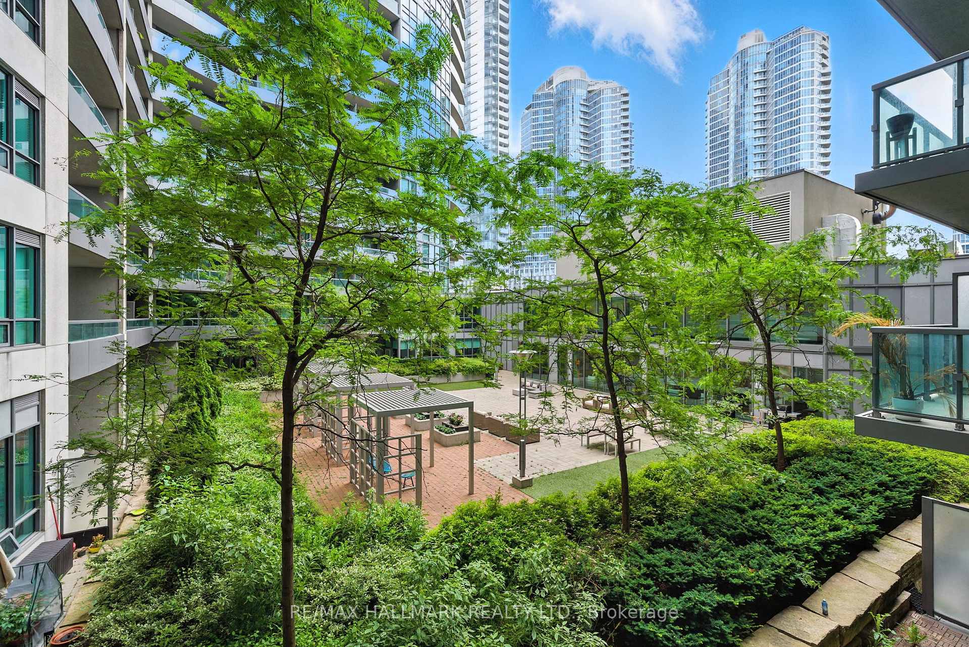 Photo 30 of Unit 301, 25 Lower Simcoe Street, Toronto, Waterfront Communities — HOMEH