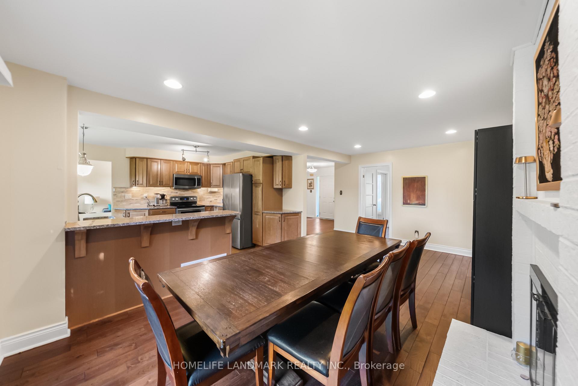 Photo 16 of 148 Burton Grove, King, King City — HOMEH