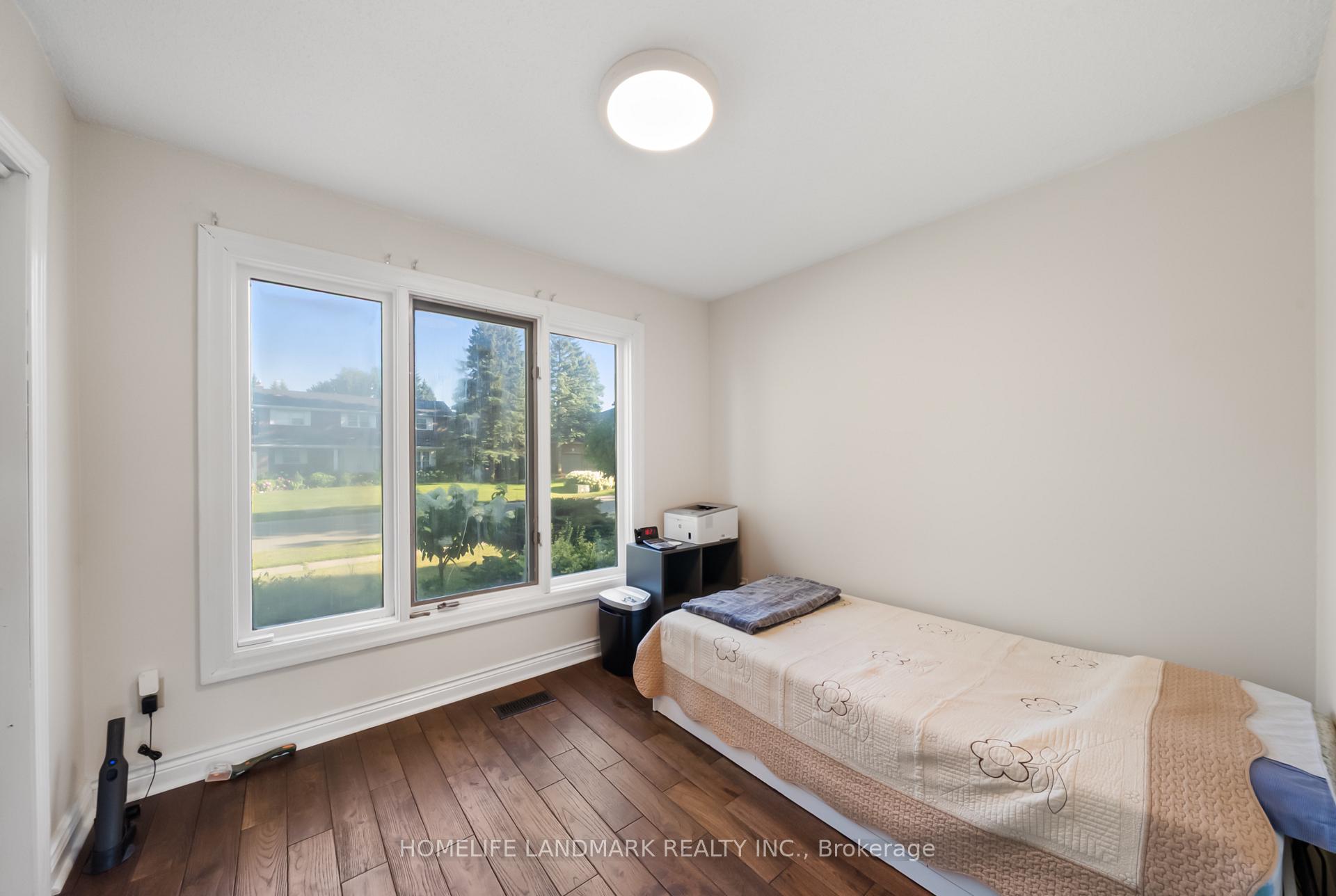 Photo 23 of 148 Burton Grove, King, King City — HOMEH