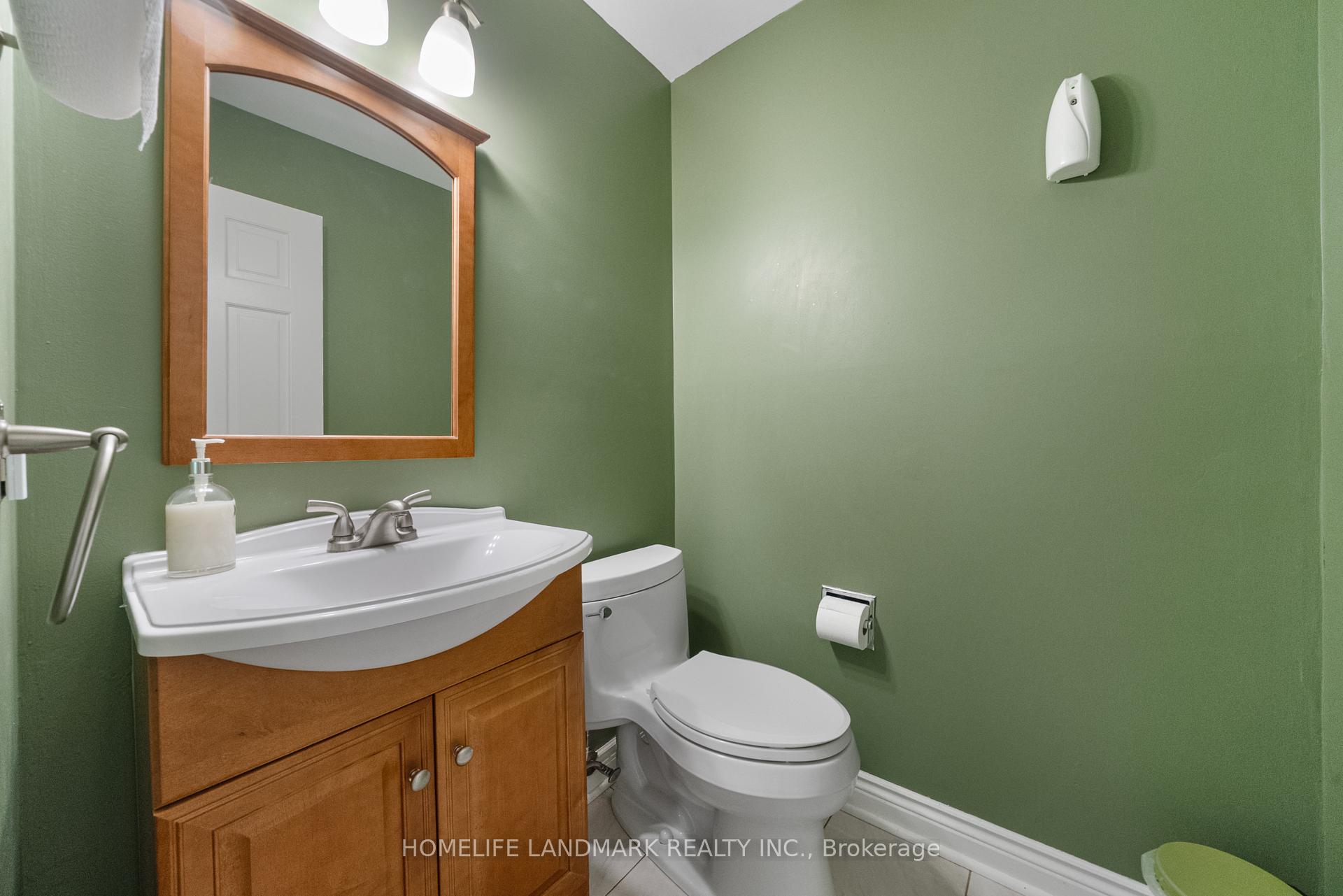 Photo 24 of 148 Burton Grove, King, King City — HOMEH