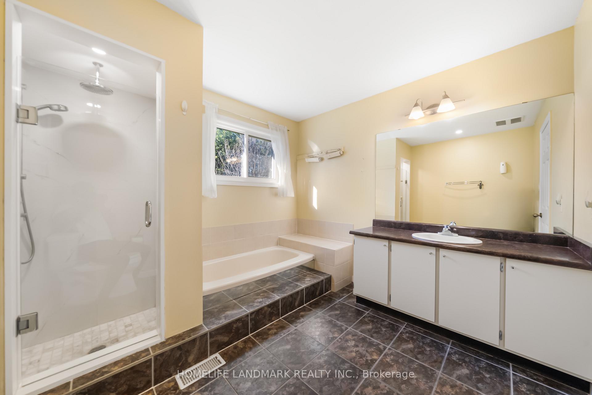 Photo 37 of 148 Burton Grove, King, King City — HOMEH