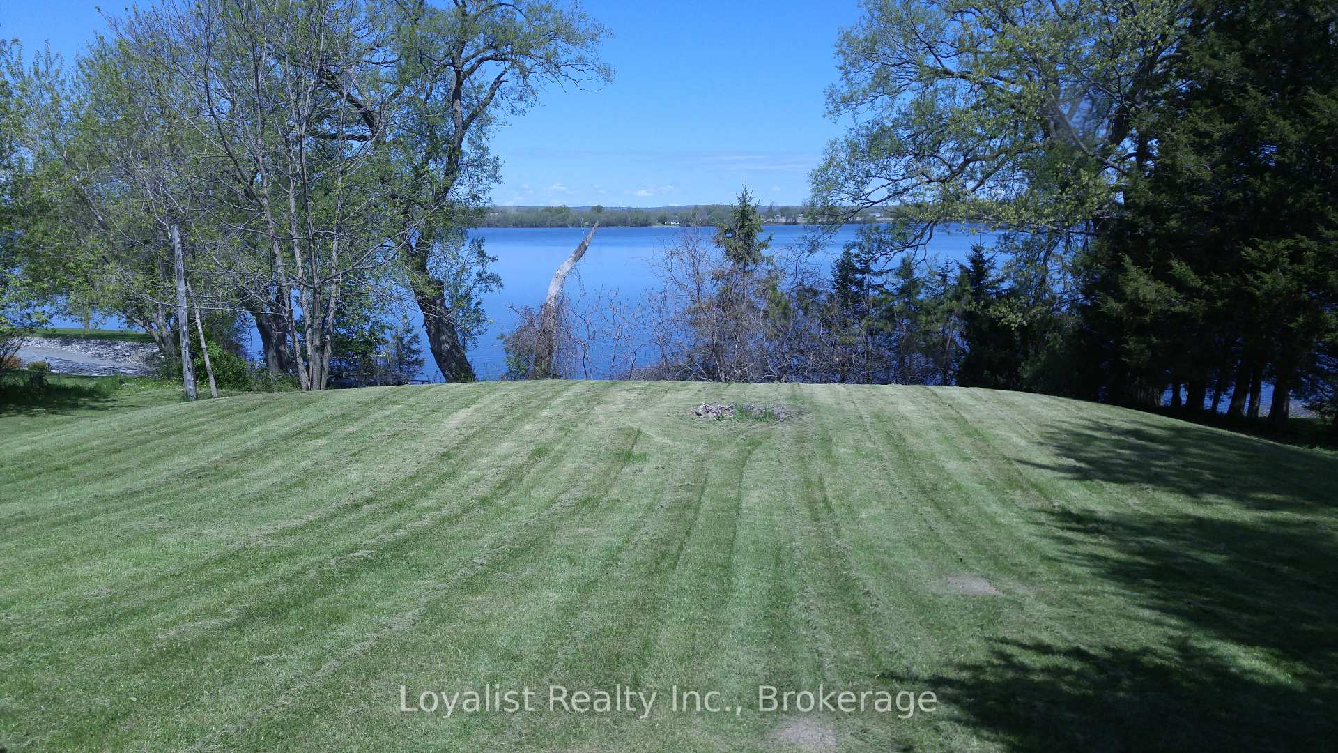 Photo 2 of 25 Redner Lane, Prince Edward County, Ameliasburg Ward — HOMEH