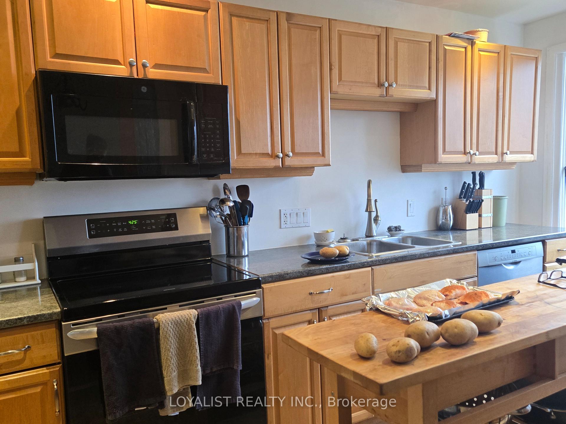 Photo 10 of 25 Redner Lane, Prince Edward County, Ameliasburg Ward — HOMEH