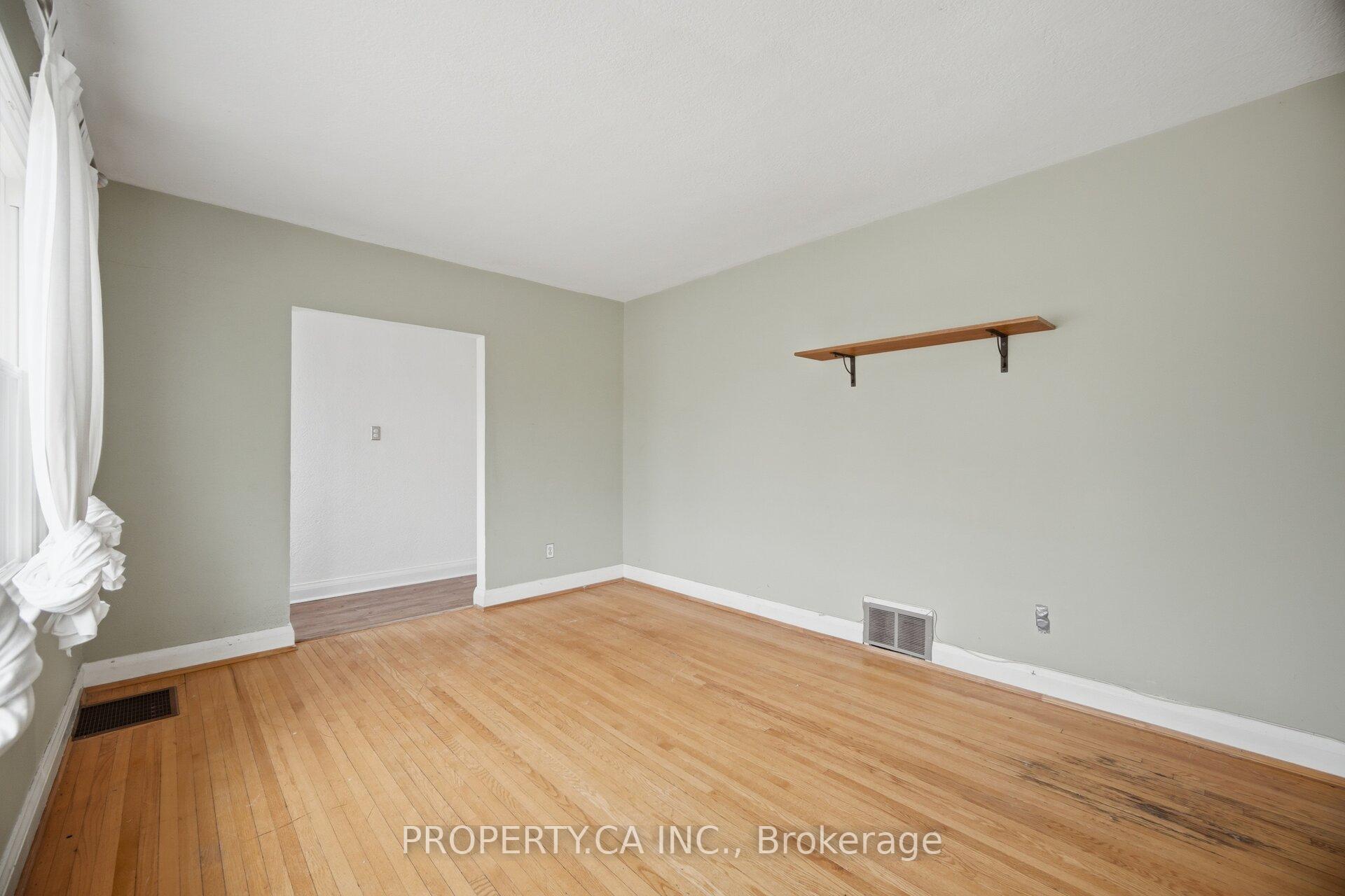 Photo 6 of 109 Pleasant Avenue, North York, Newtonbrook West — HOMEH