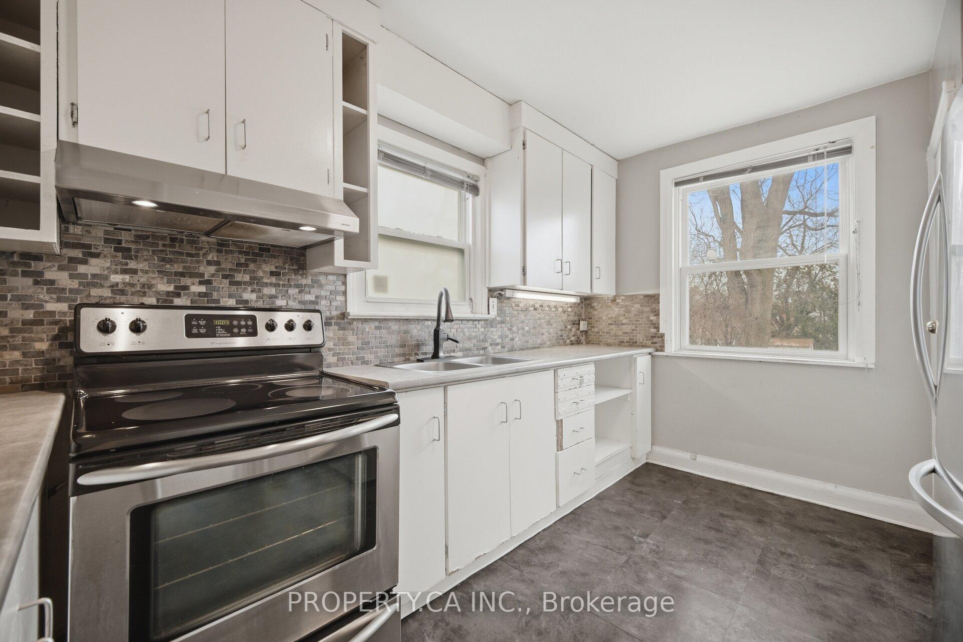 Photo 7 of 109 Pleasant Avenue, North York, Newtonbrook West — HOMEH