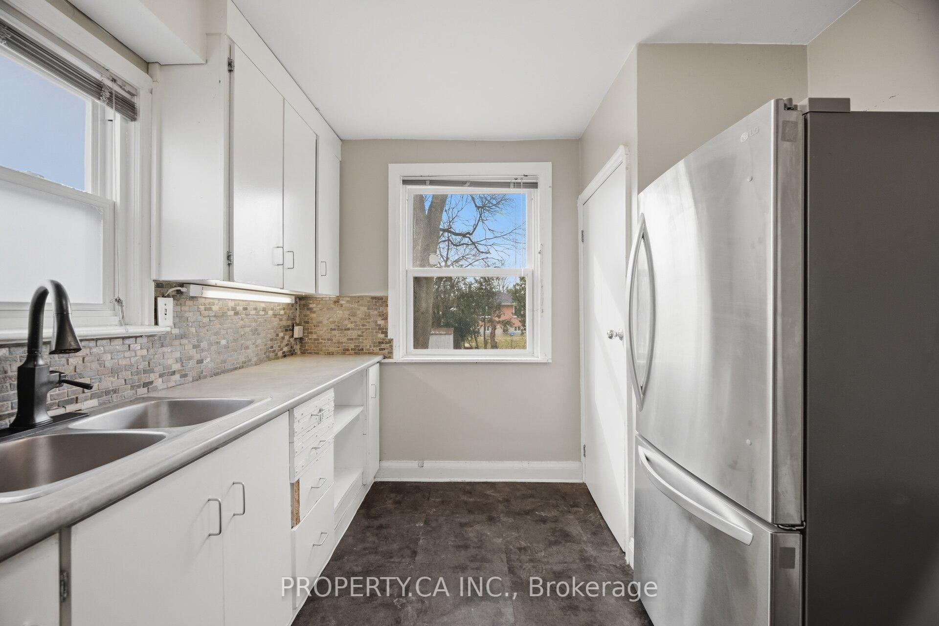 Photo 9 of 109 Pleasant Avenue, North York, Newtonbrook West — HOMEH