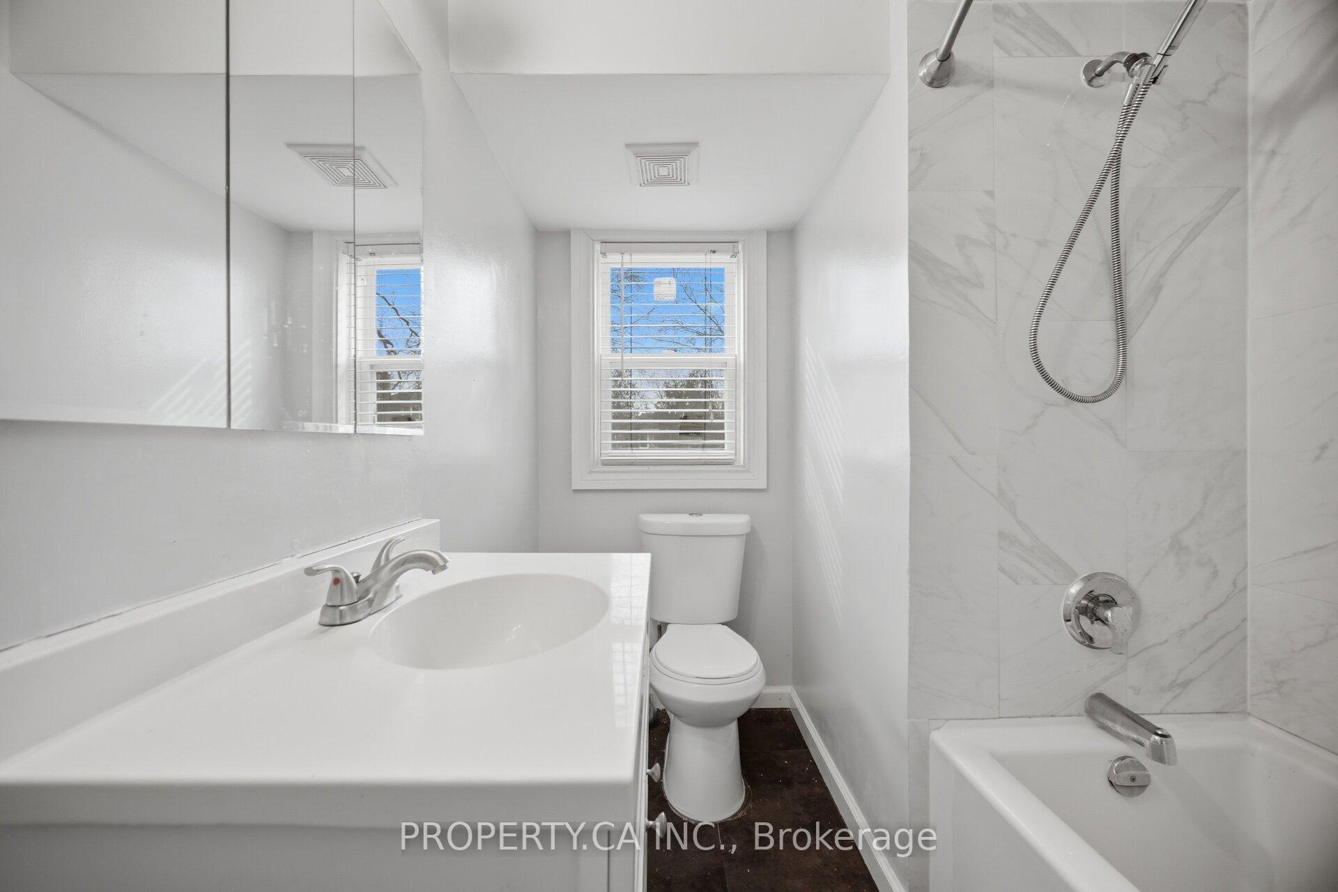 Photo 16 of 109 Pleasant Avenue, North York, Newtonbrook West — HOMEH