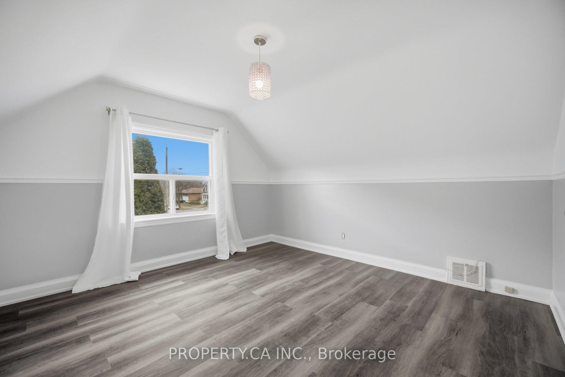 Photo 21 of 109 Pleasant Avenue, North York, Newtonbrook West — HOMEH