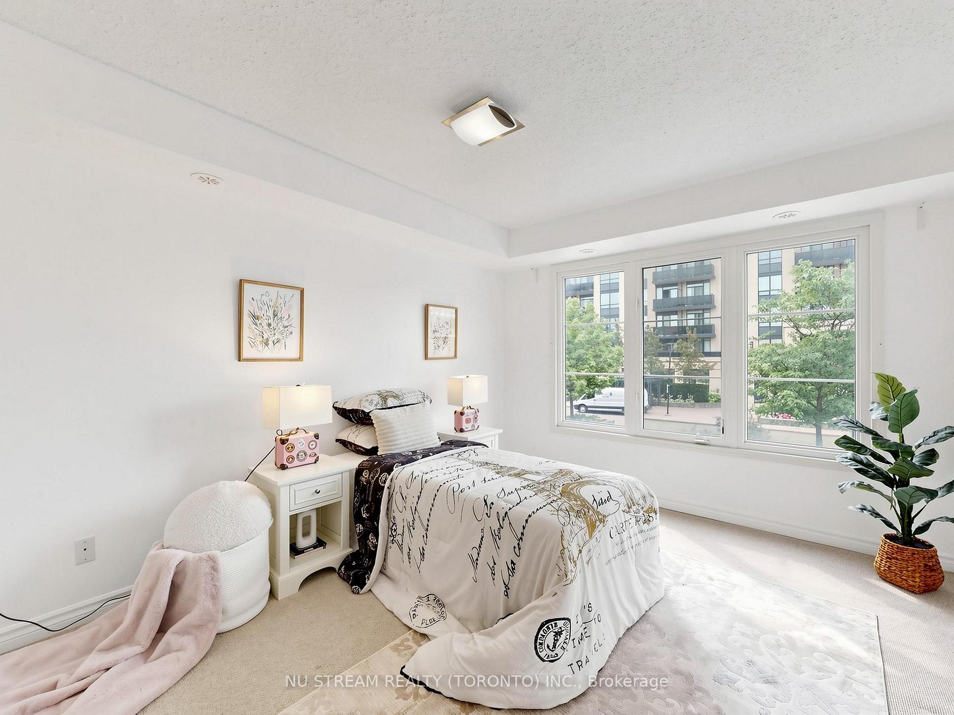 Photo 26 of Unit 5, 7 Brighton Place, Vaughan, Crestwood-Springfarm-Yorkhill — HOMEH