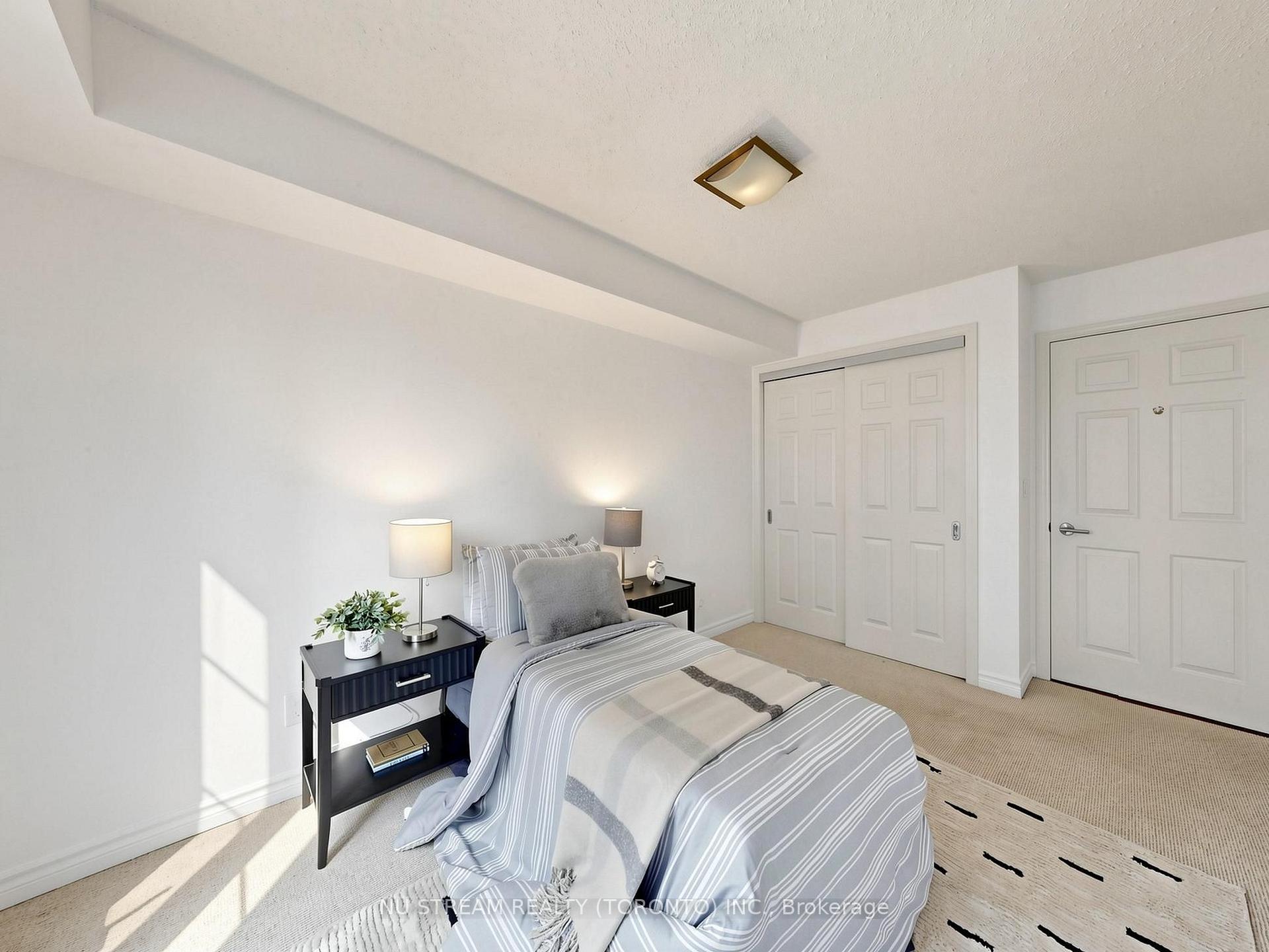 Photo 32 of Unit 5, 7 Brighton Place, Vaughan, Crestwood-Springfarm-Yorkhill — HOMEH