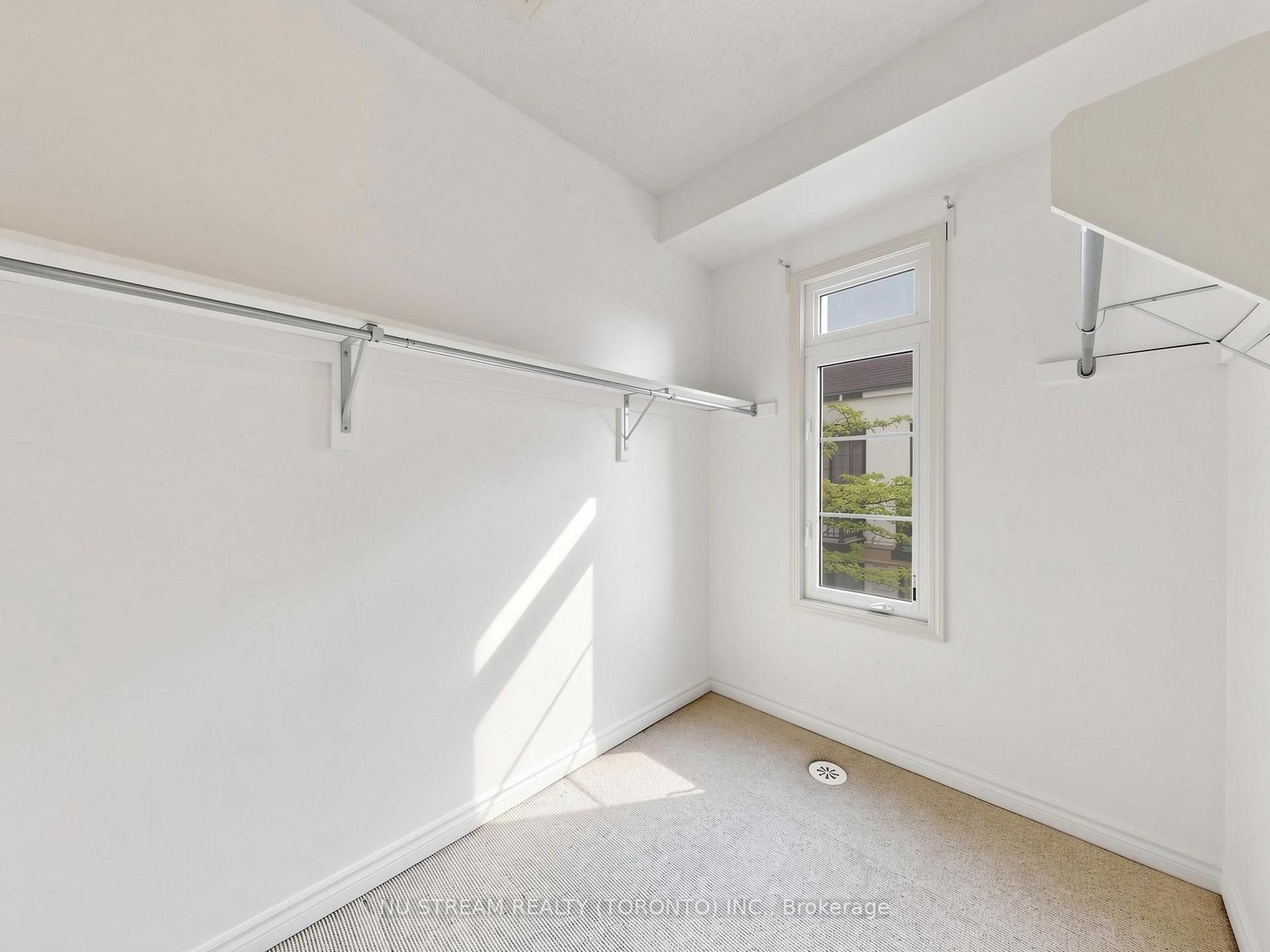 Photo 41 of Unit 5, 7 Brighton Place, Vaughan, Crestwood-Springfarm-Yorkhill — HOMEH