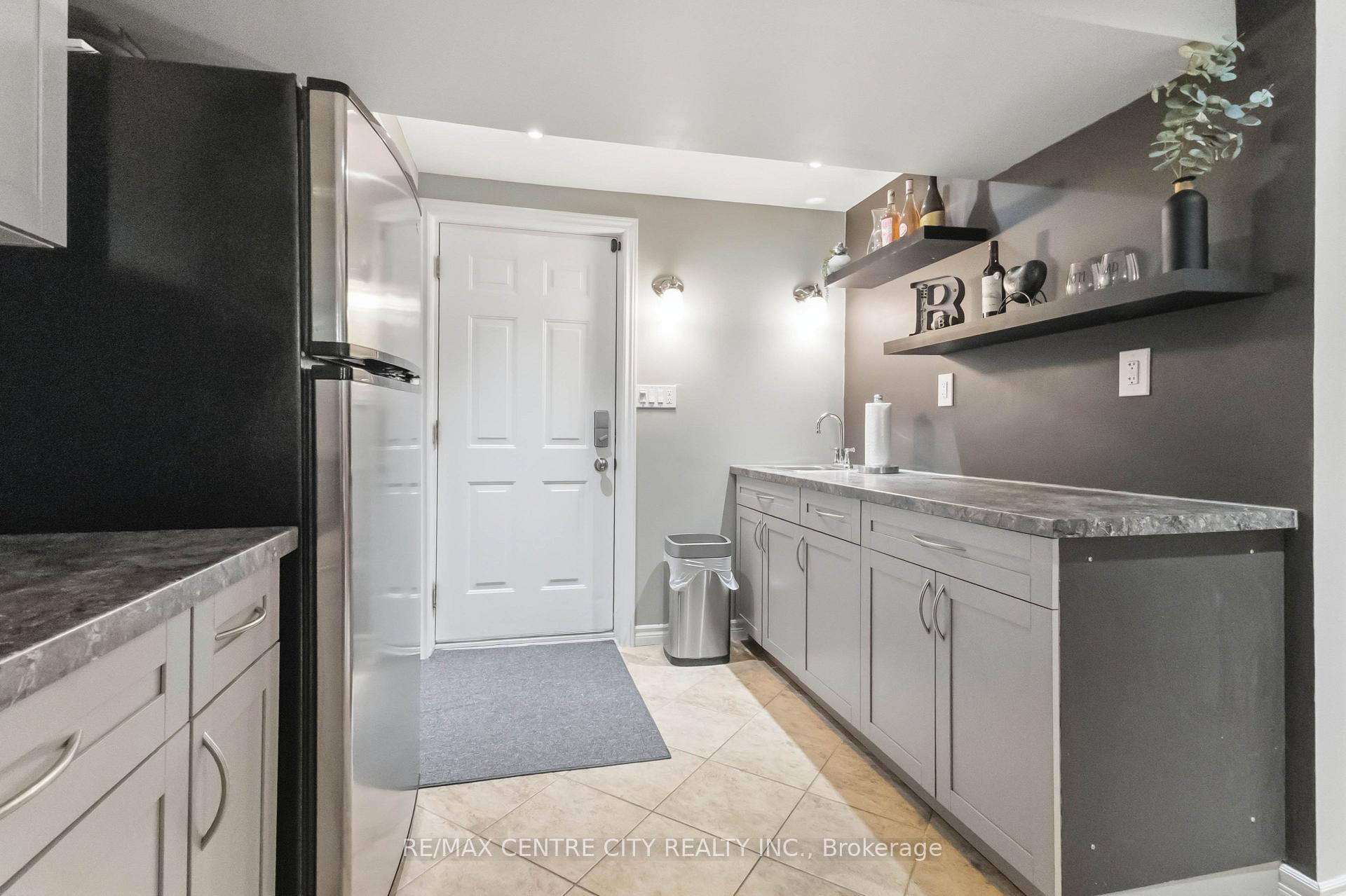 Photo 29 of 1082 Chippewa Drive, London, East D — HOMEH