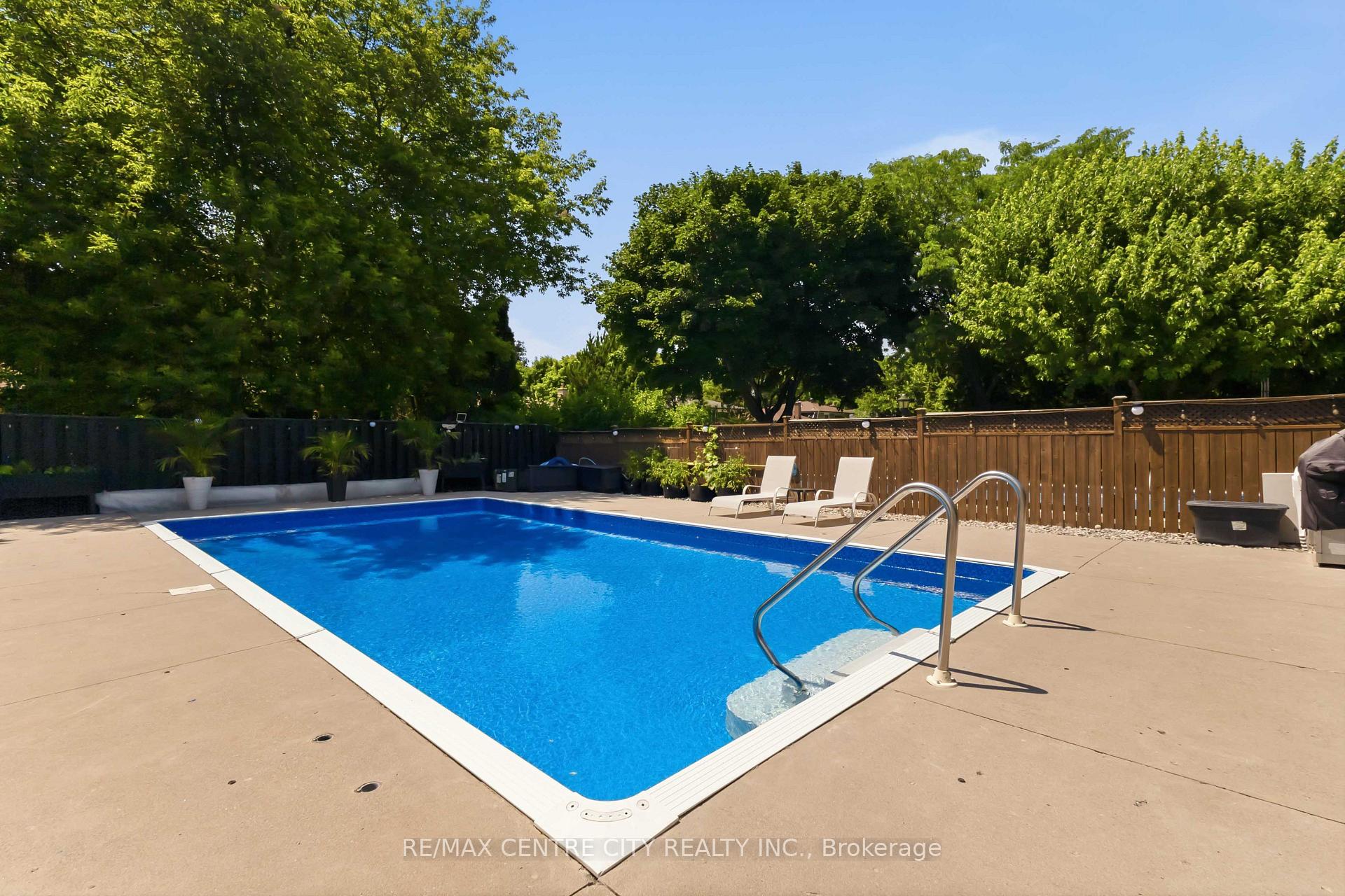Photo 36 of 1082 Chippewa Drive, London, East D — HOMEH