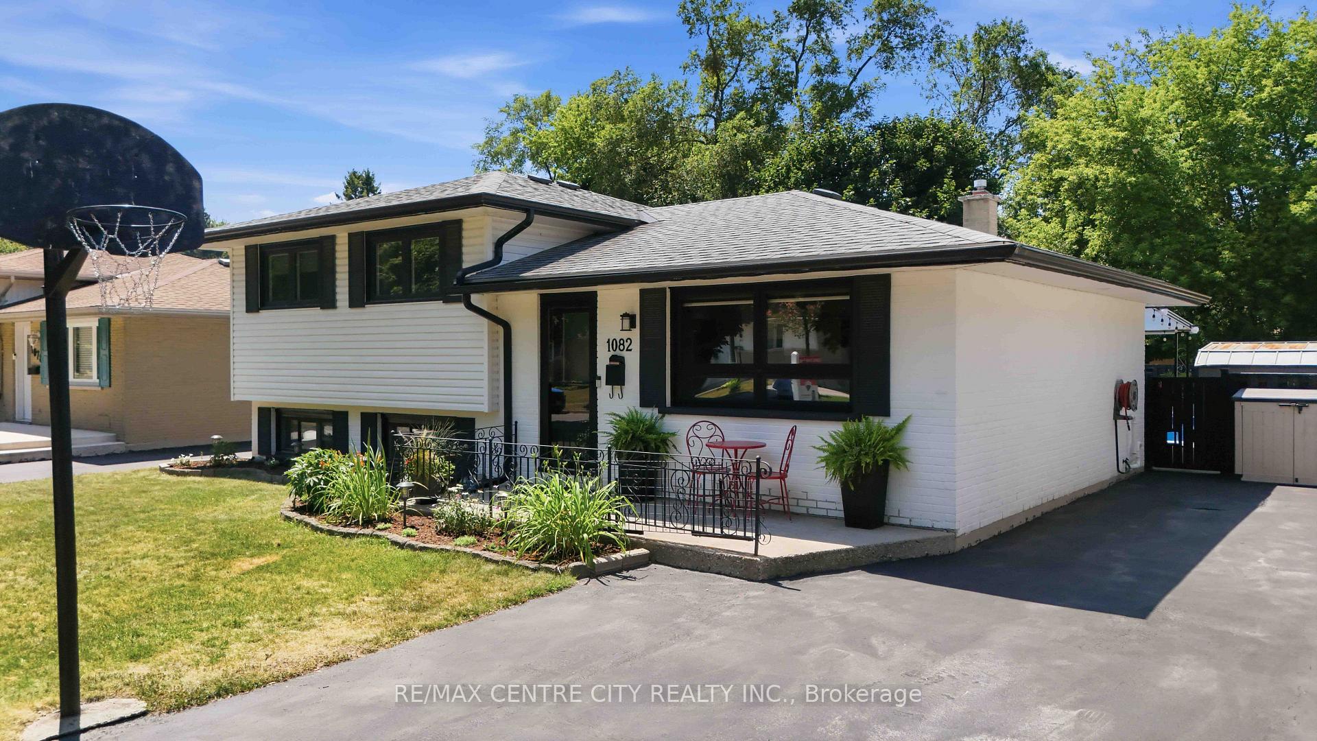 Photo 42 of 1082 Chippewa Drive, London, East D — HOMEH