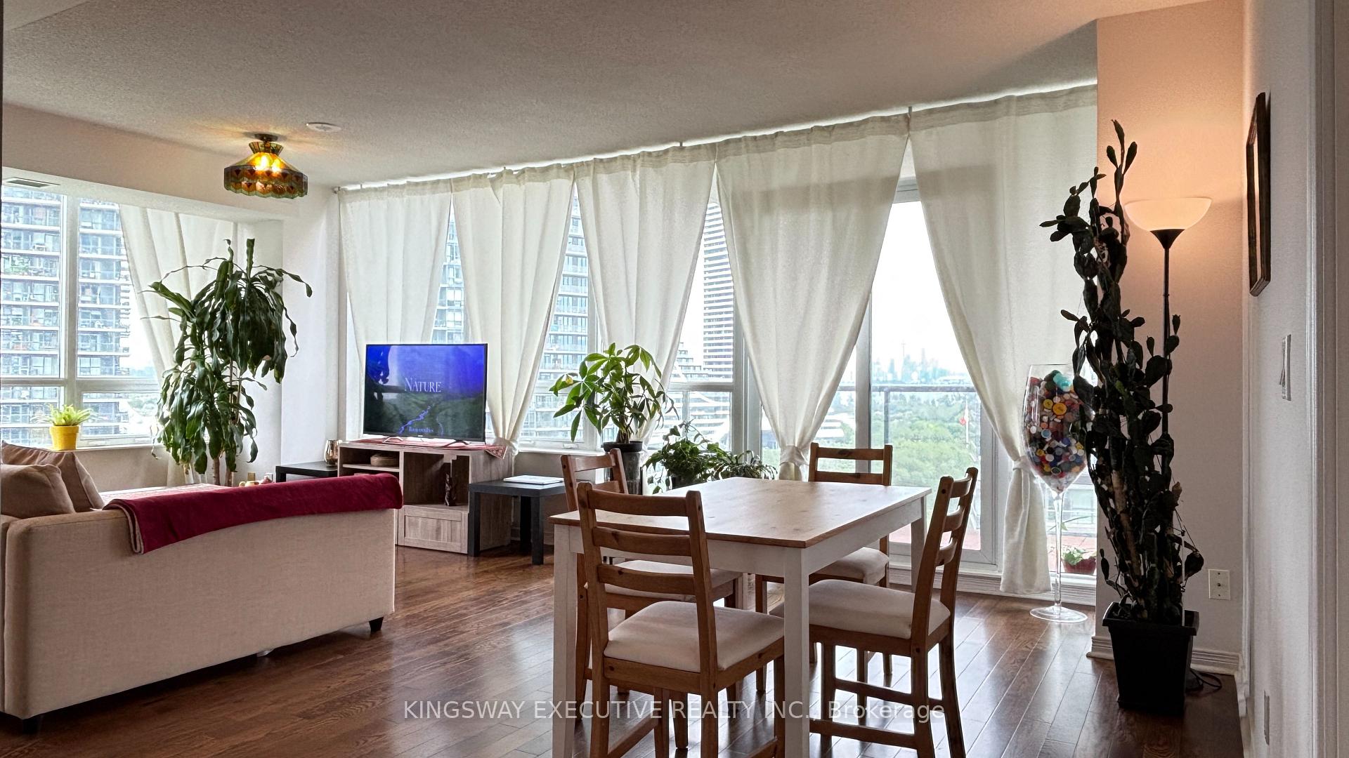 Photo 7 of Unit 1006, 15 Legion Road, Etobicoke, Mimico — HOMEH