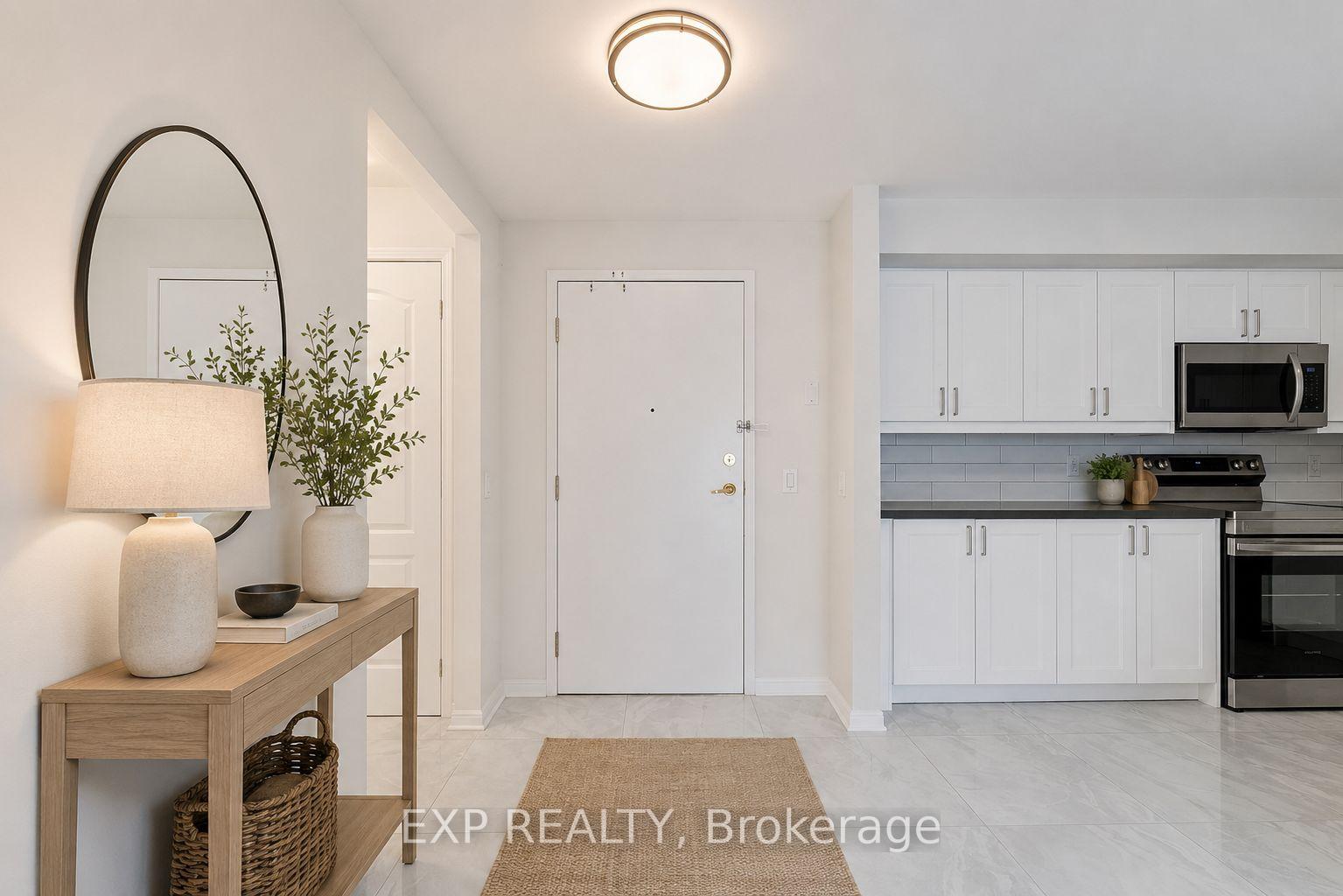 Photo 2 of Unit 210, 2506 Rutherford Road, Vaughan, Maple — HOMEH