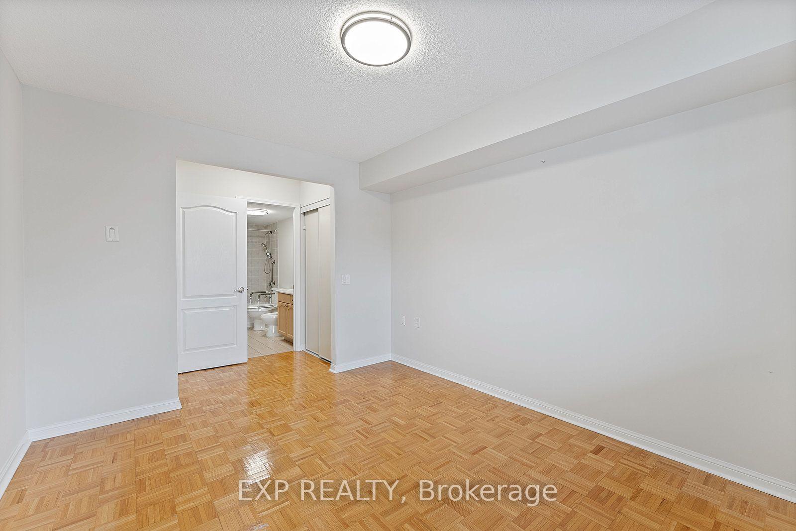 Photo 9 of Unit 210, 2506 Rutherford Road, Vaughan, Maple — HOMEH