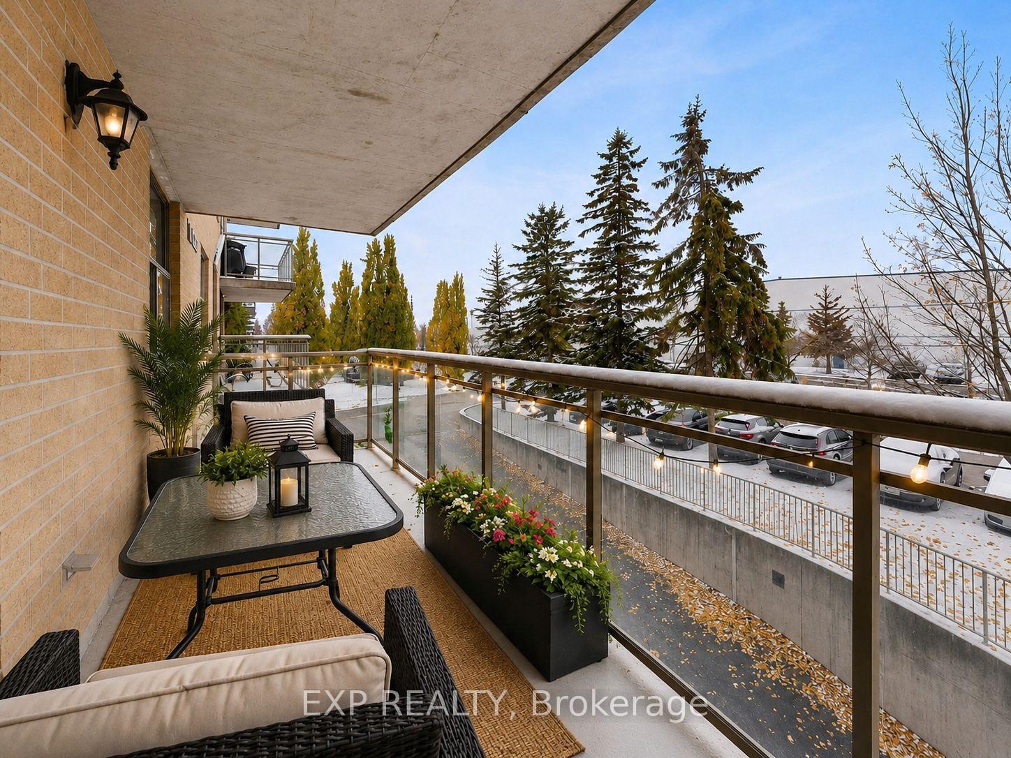 Photo 18 of Unit 210, 2506 Rutherford Road, Vaughan, Maple — HOMEH