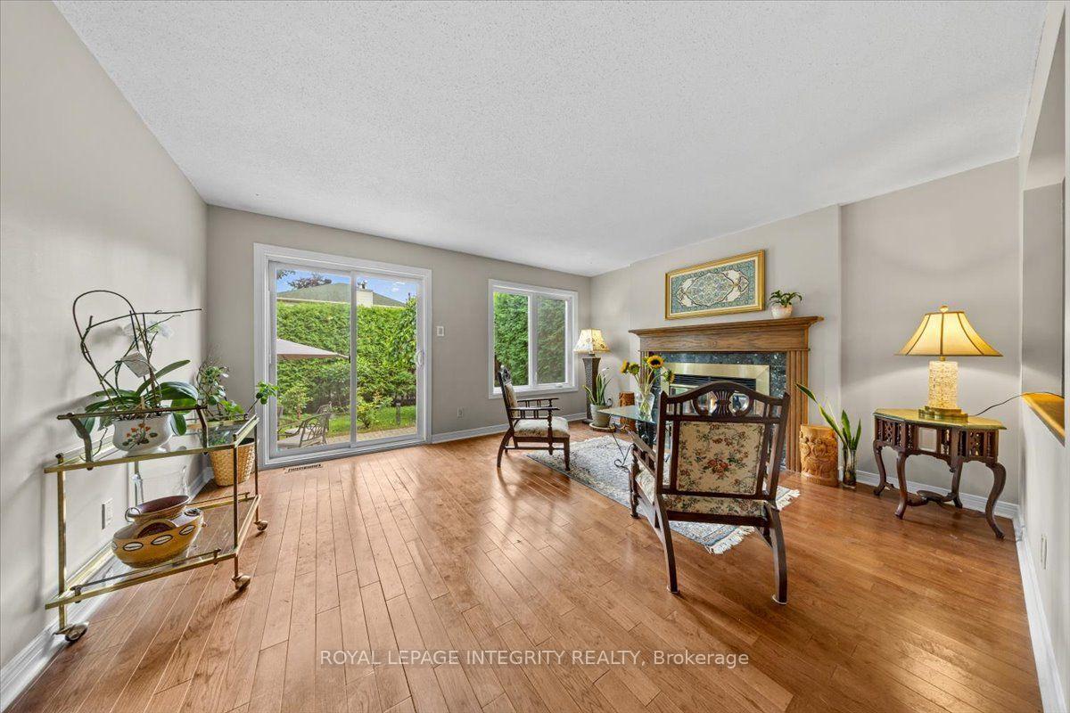 Photo 11 of 1 Strathbury Street, Ottawa, Centrepointe — HOMEH