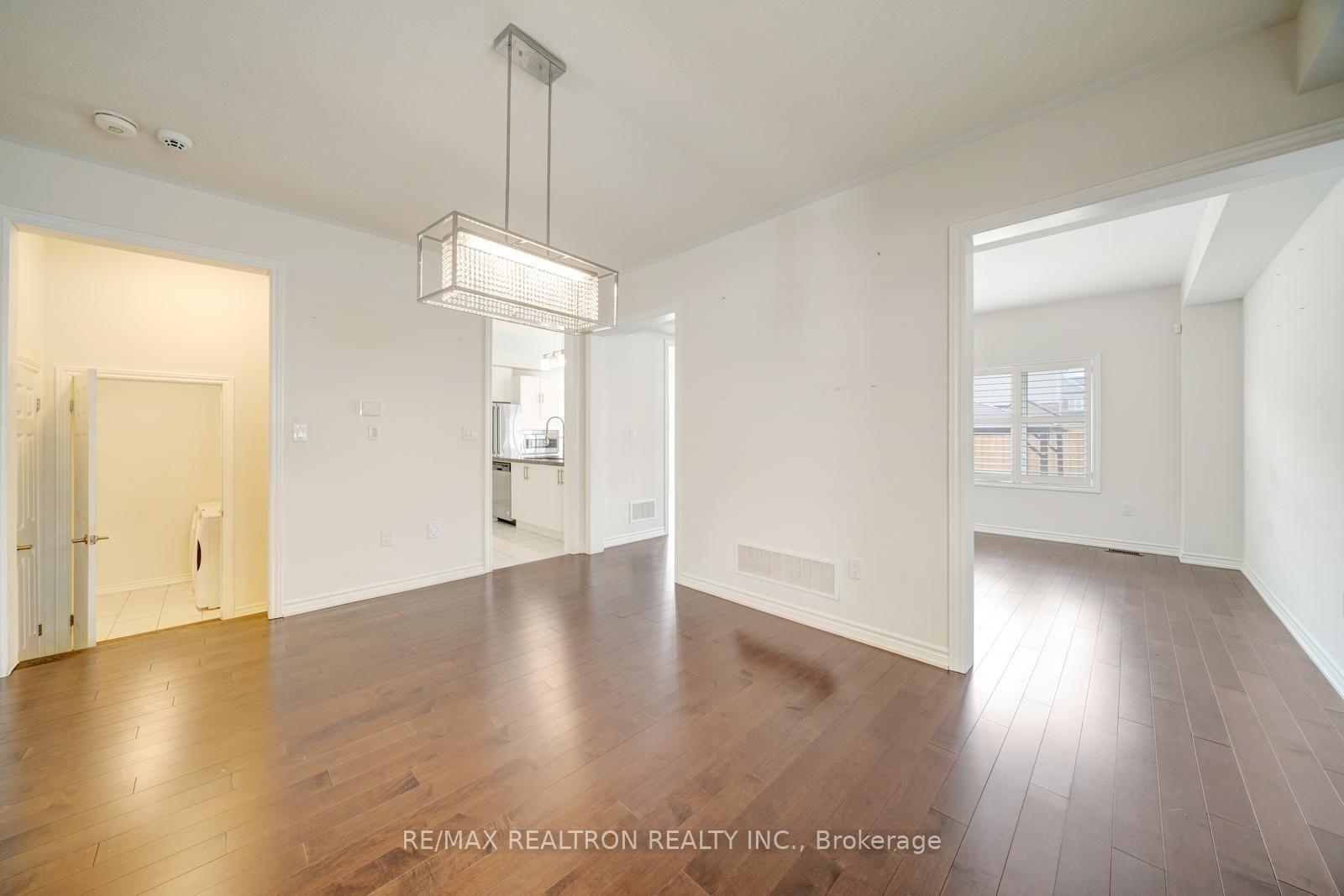 Photo 8 of 295 Northglen Boulevard, Clarington, Bowmanville — HOMEH