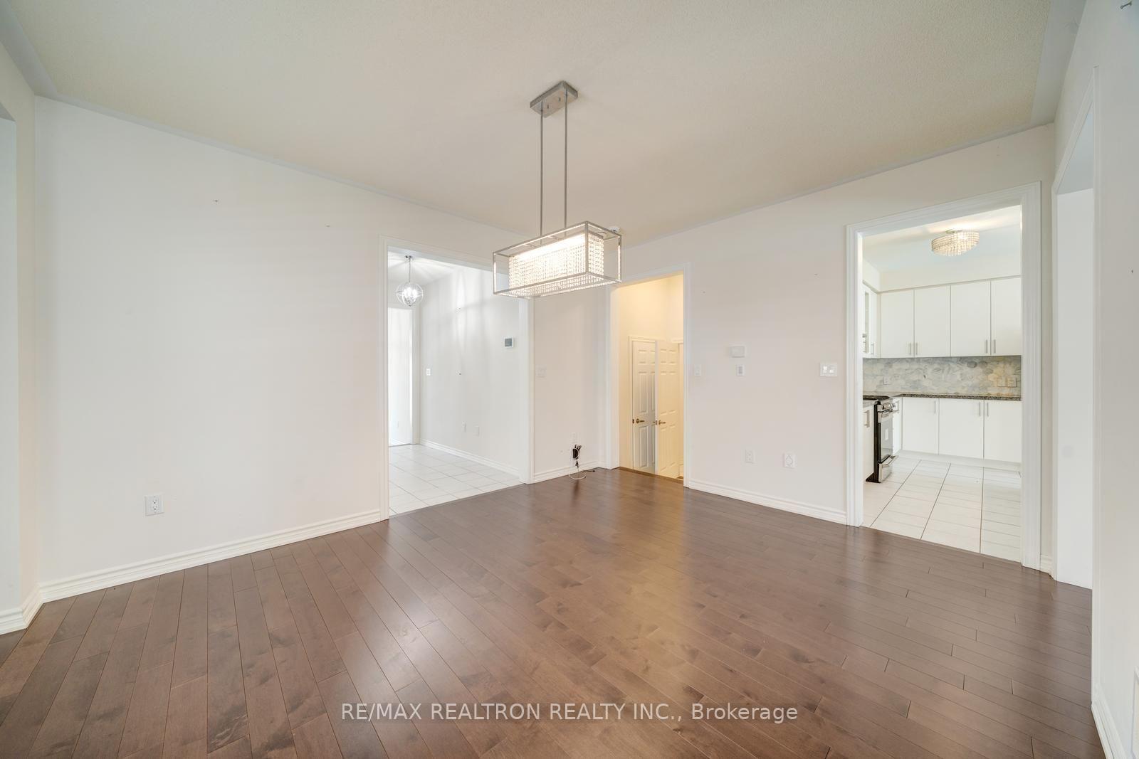 Photo 9 of 295 Northglen Boulevard, Clarington, Bowmanville — HOMEH