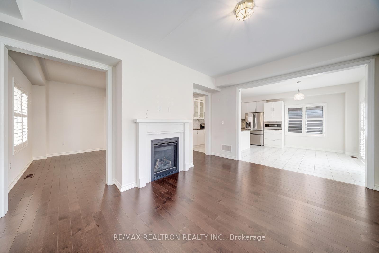Photo 13 of 295 Northglen Boulevard, Clarington, Bowmanville — HOMEH