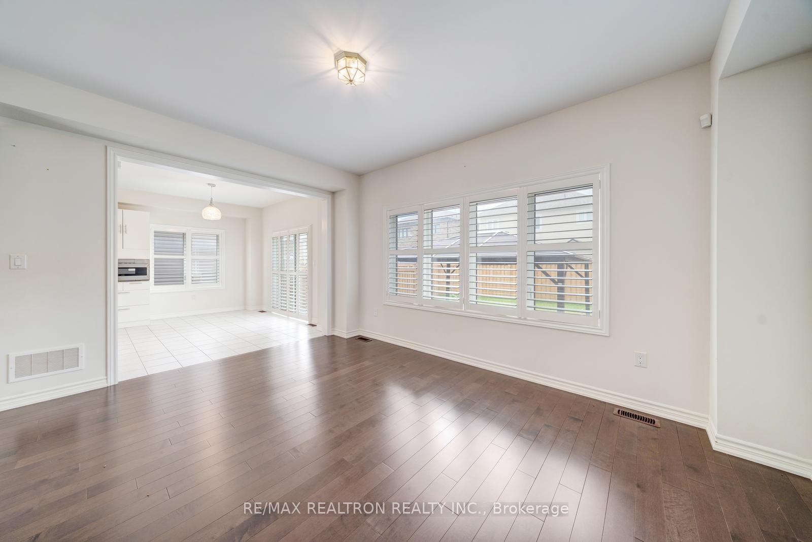 Photo 15 of 295 Northglen Boulevard, Clarington, Bowmanville — HOMEH