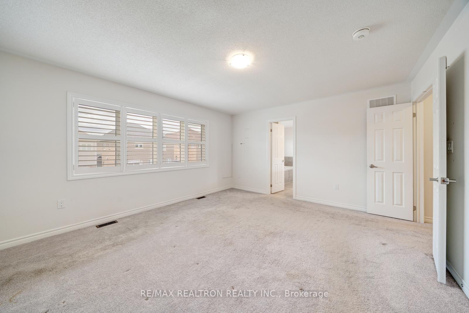 Photo 24 of 295 Northglen Boulevard, Clarington, Bowmanville — HOMEH